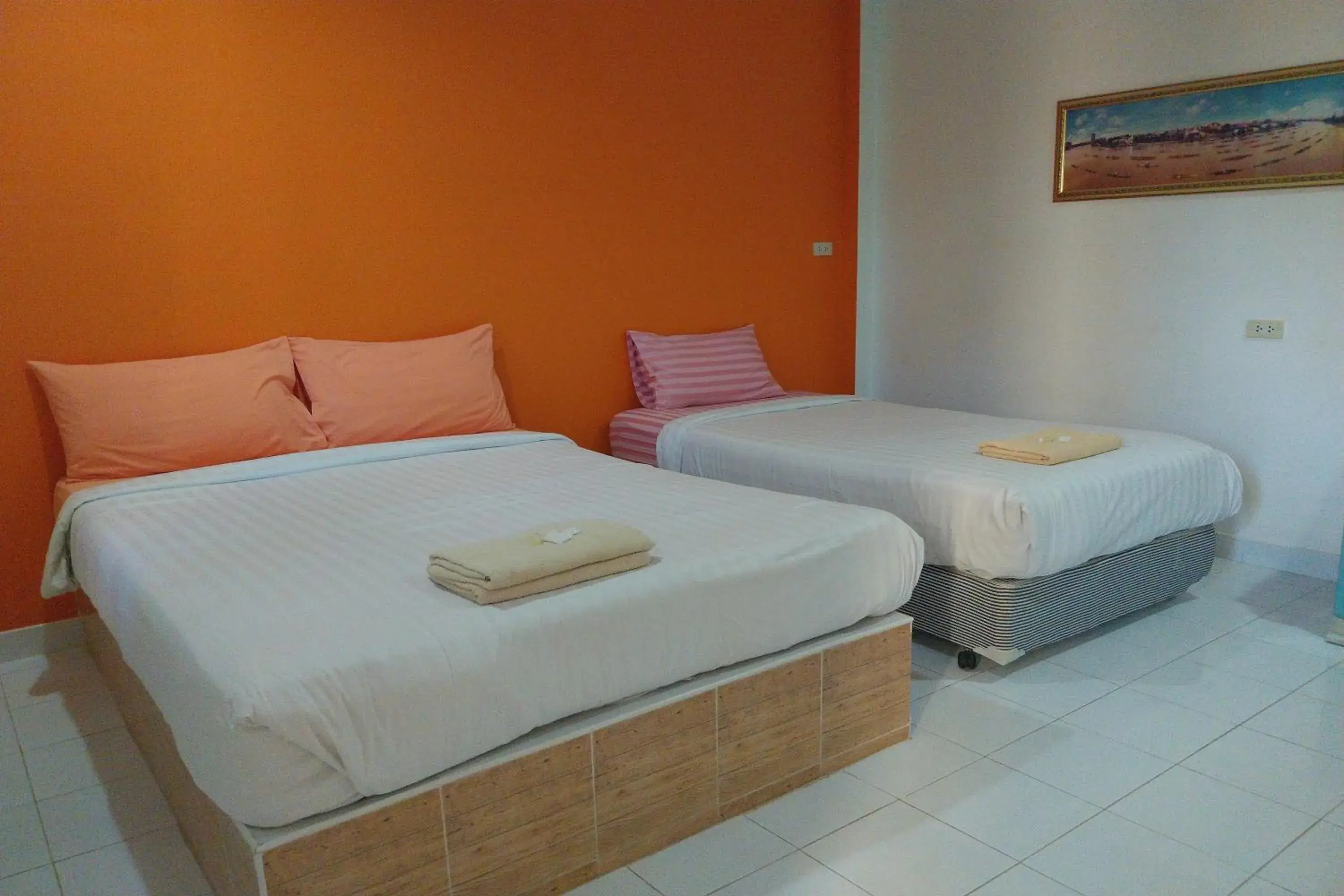 Photo of the whole room, Bed in Review Resort Photo of the whole room, Bed in Review Resort