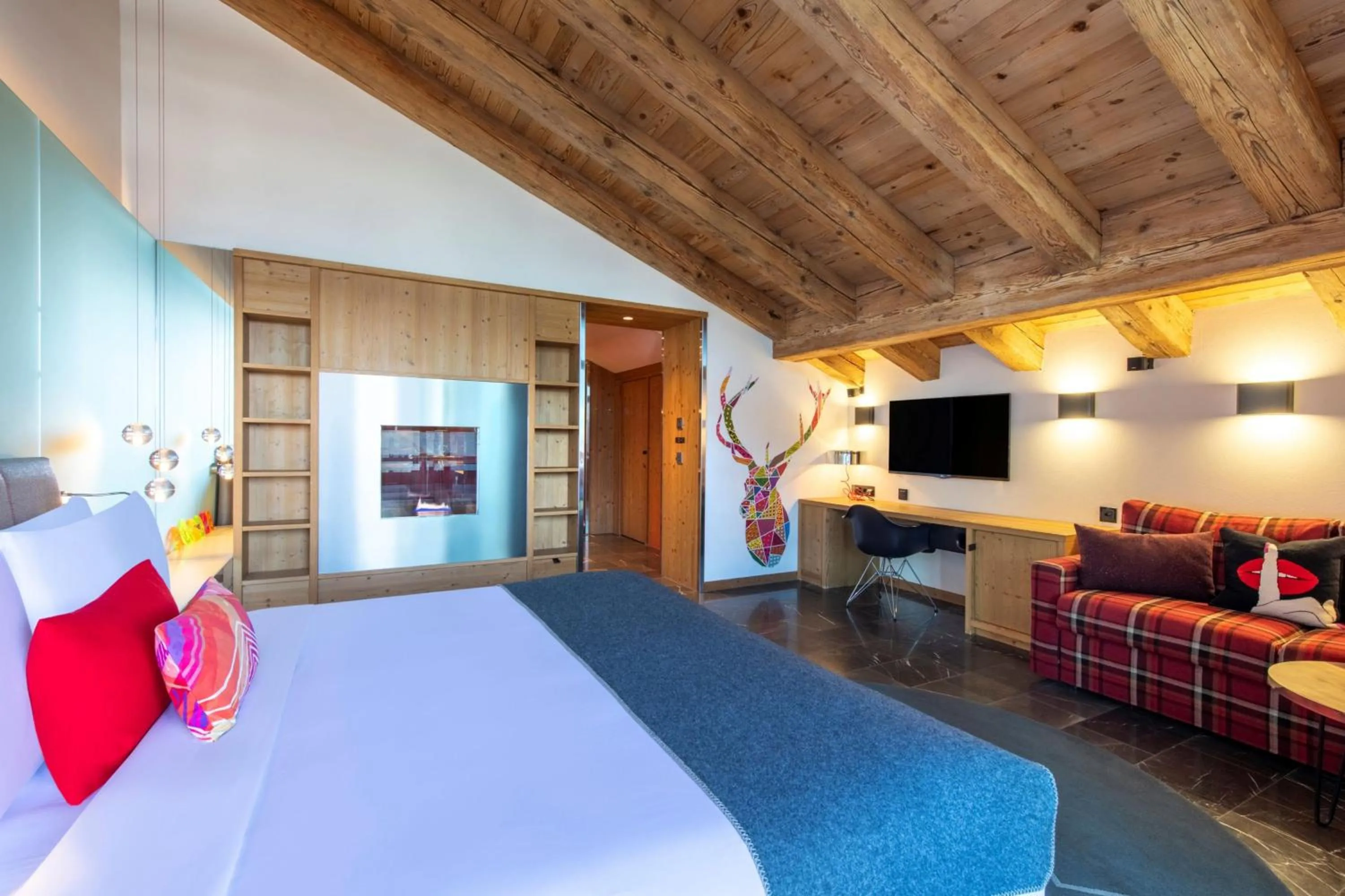 Photo of the whole room, Bed in W Verbier