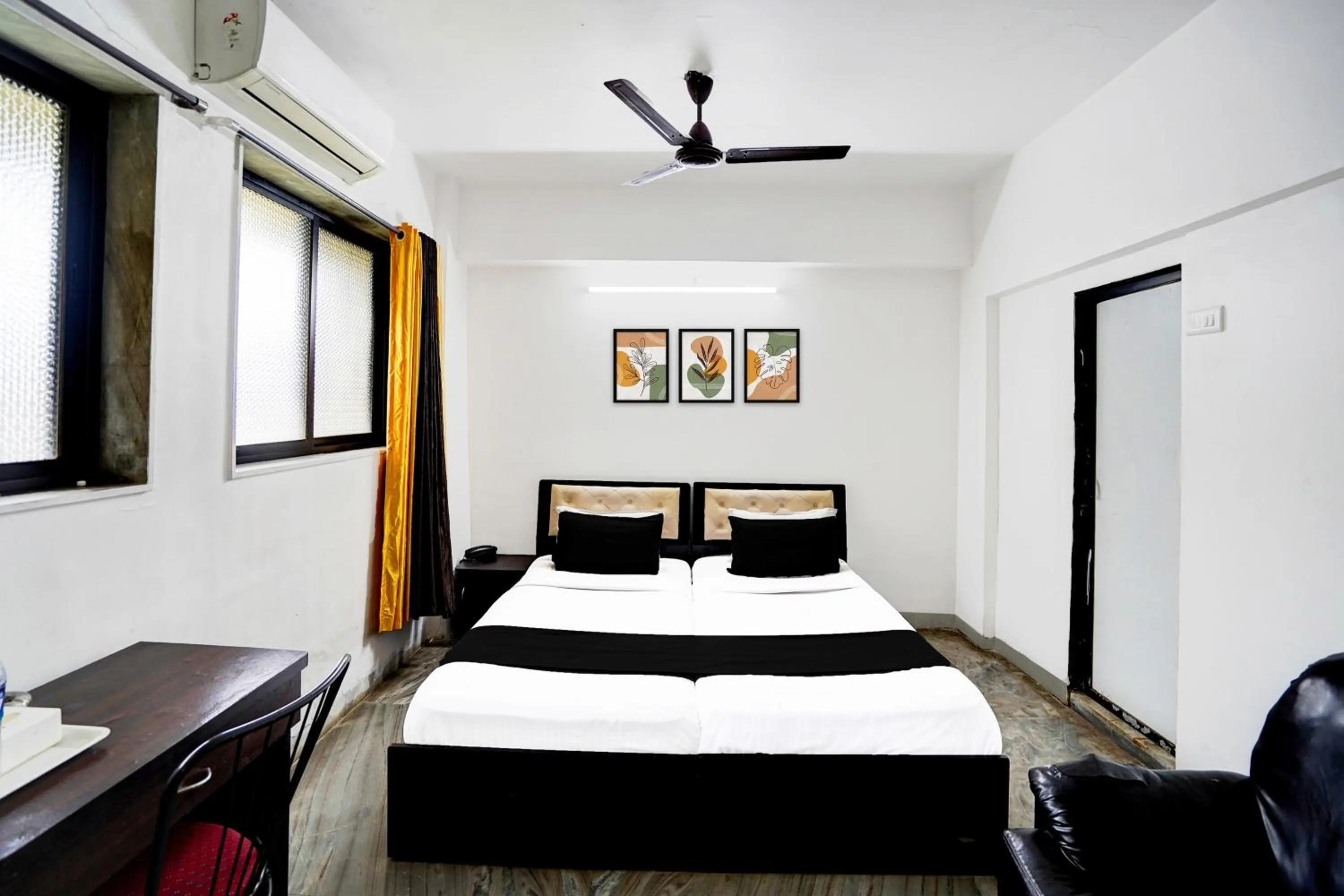 Bedroom, Bed in Hotel O Deluxe United Corporate Home