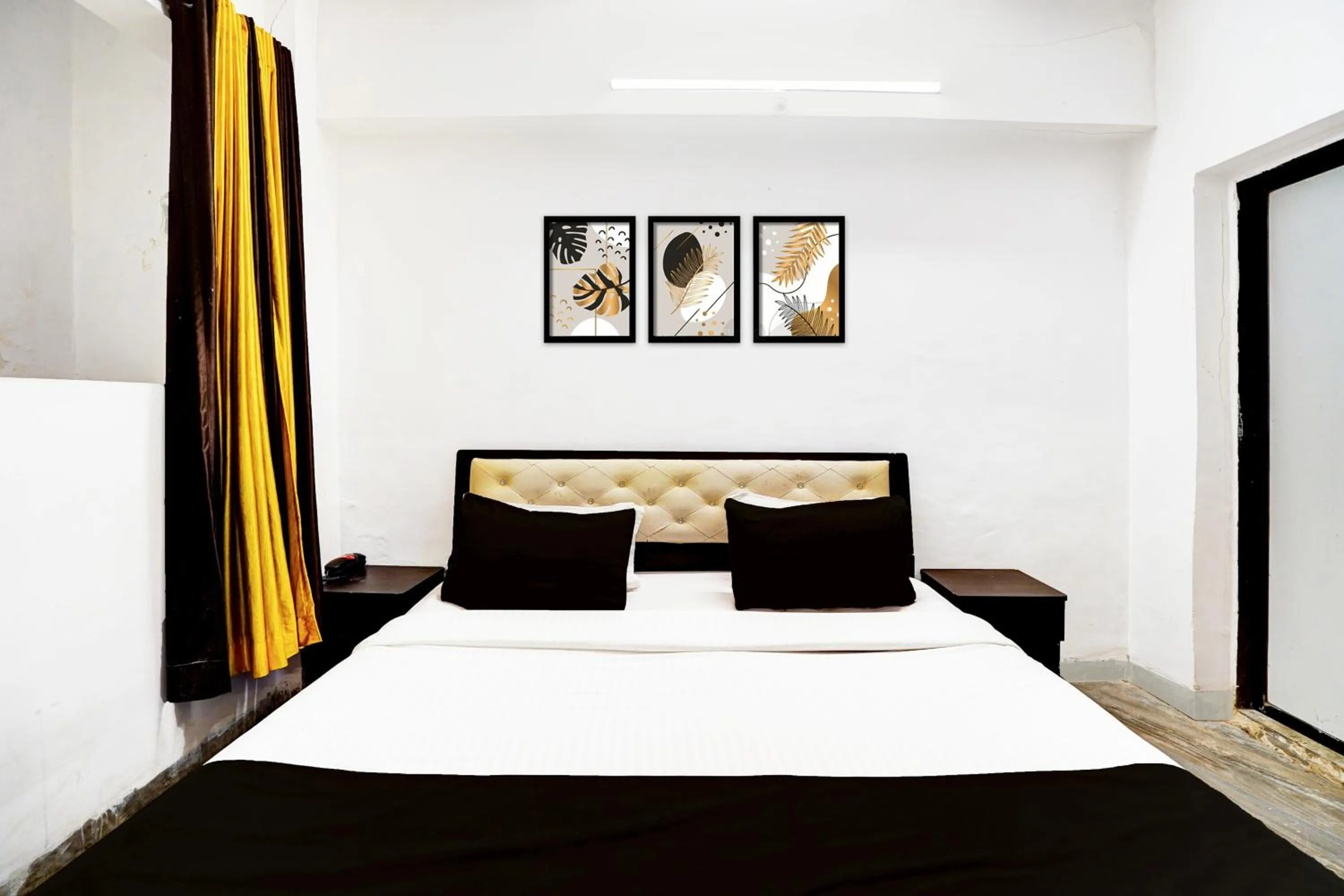 Bedroom, Bed in Hotel O Deluxe United Corporate Home