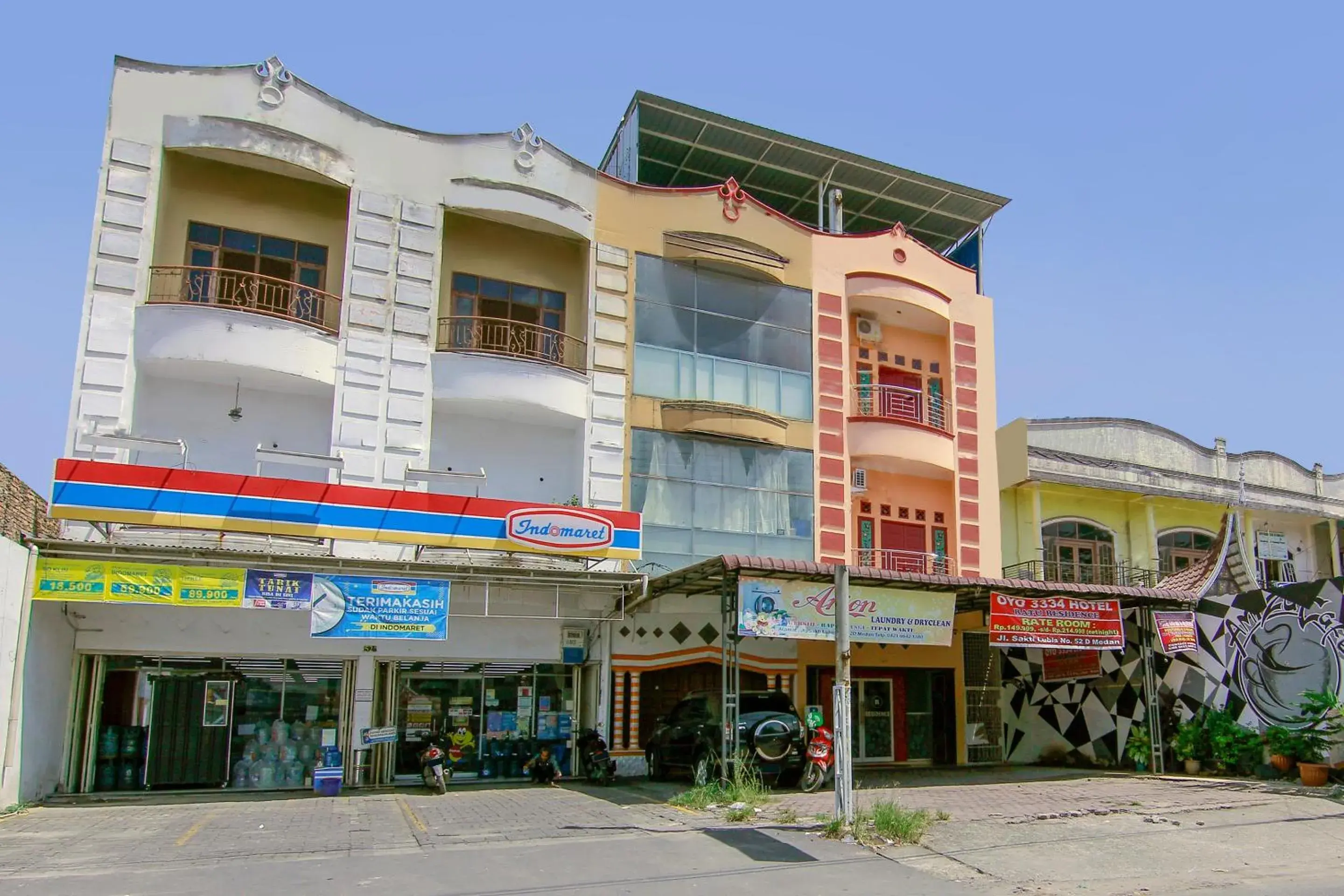 Facade/entrance in Hotel O Ratu Residence Facade/entrance in Hotel O Ratu Residence