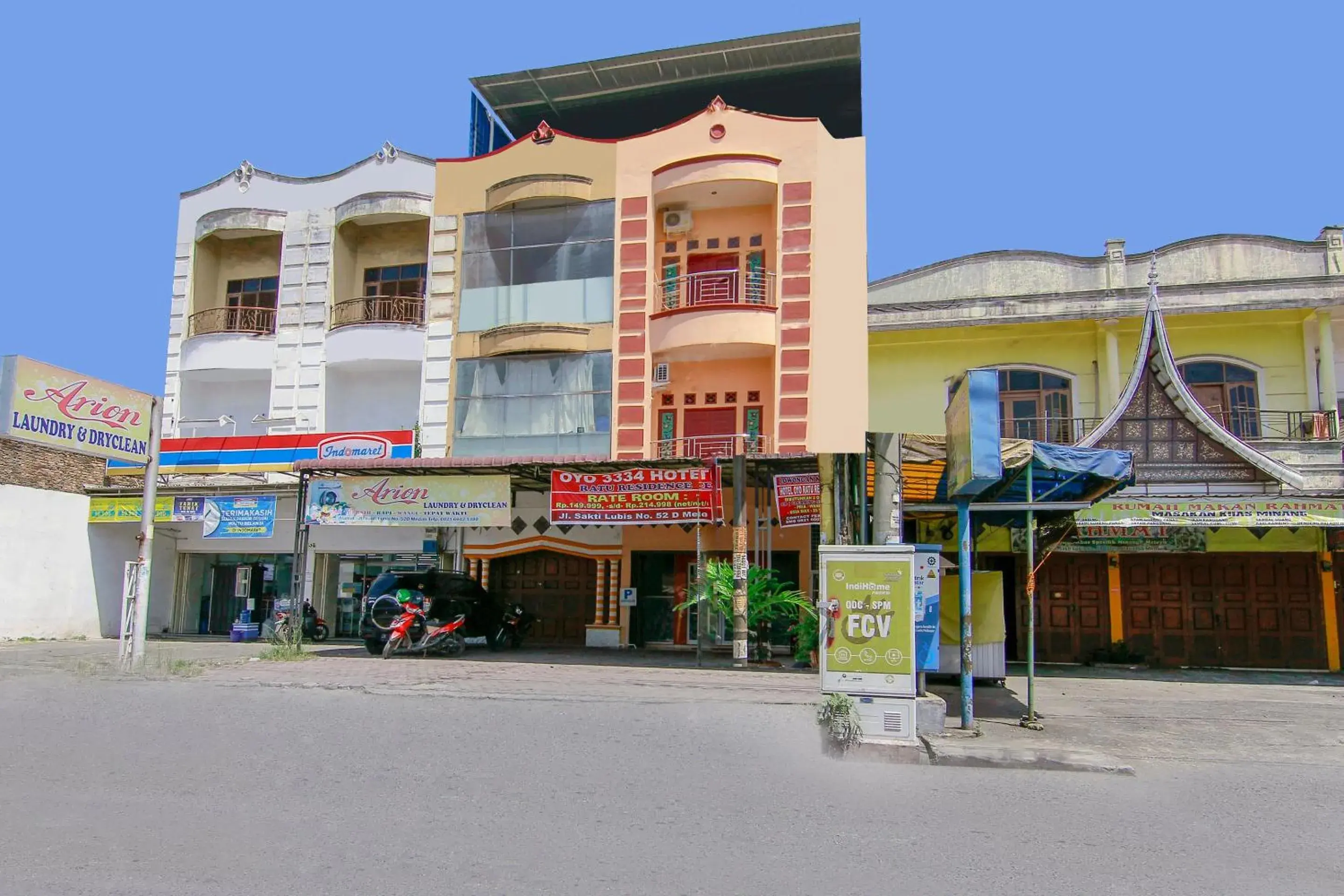 Facade/entrance in Hotel O Ratu Residence Facade/entrance in Hotel O Ratu Residence