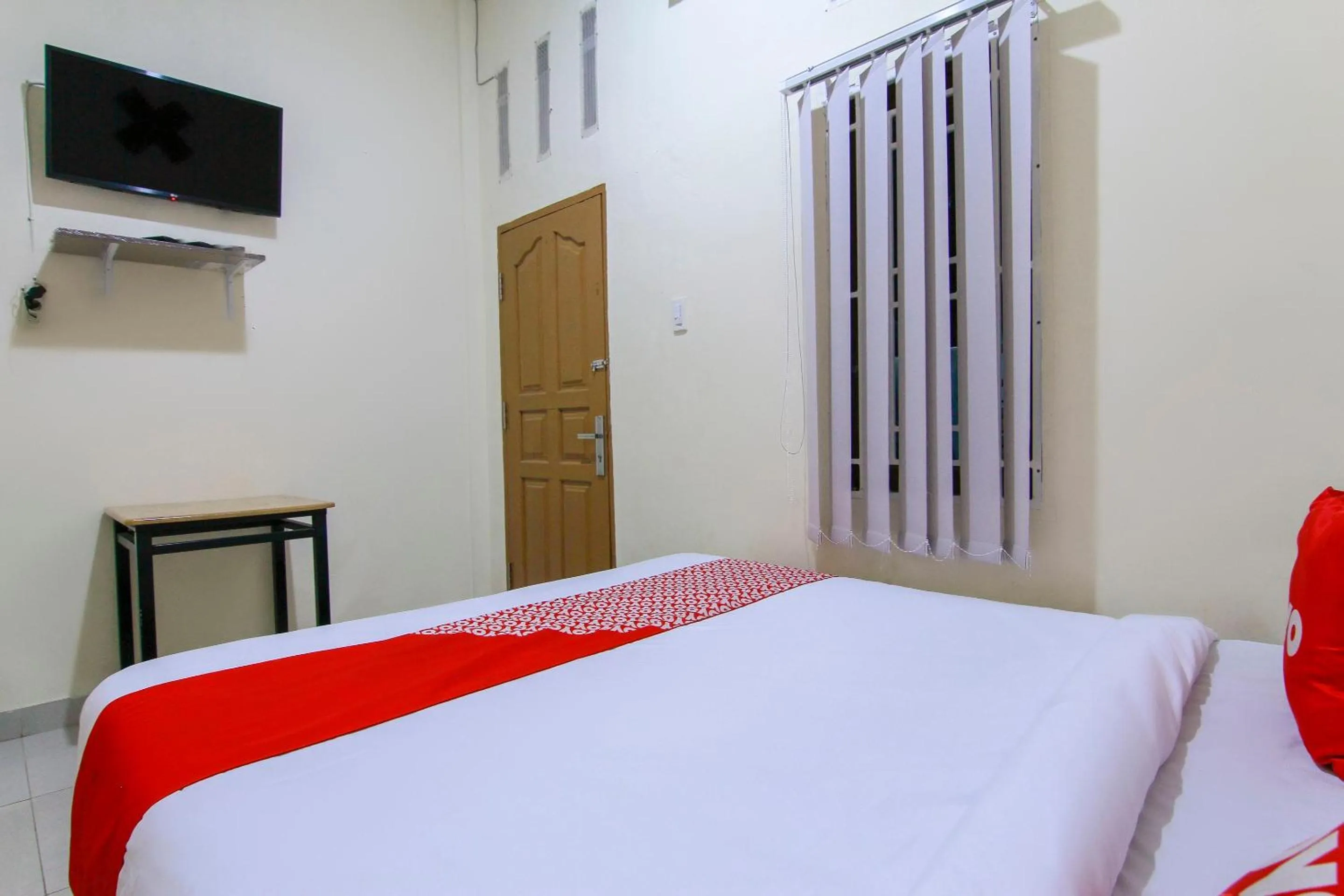 Bedroom, Bed in Hotel O Ratu Residence