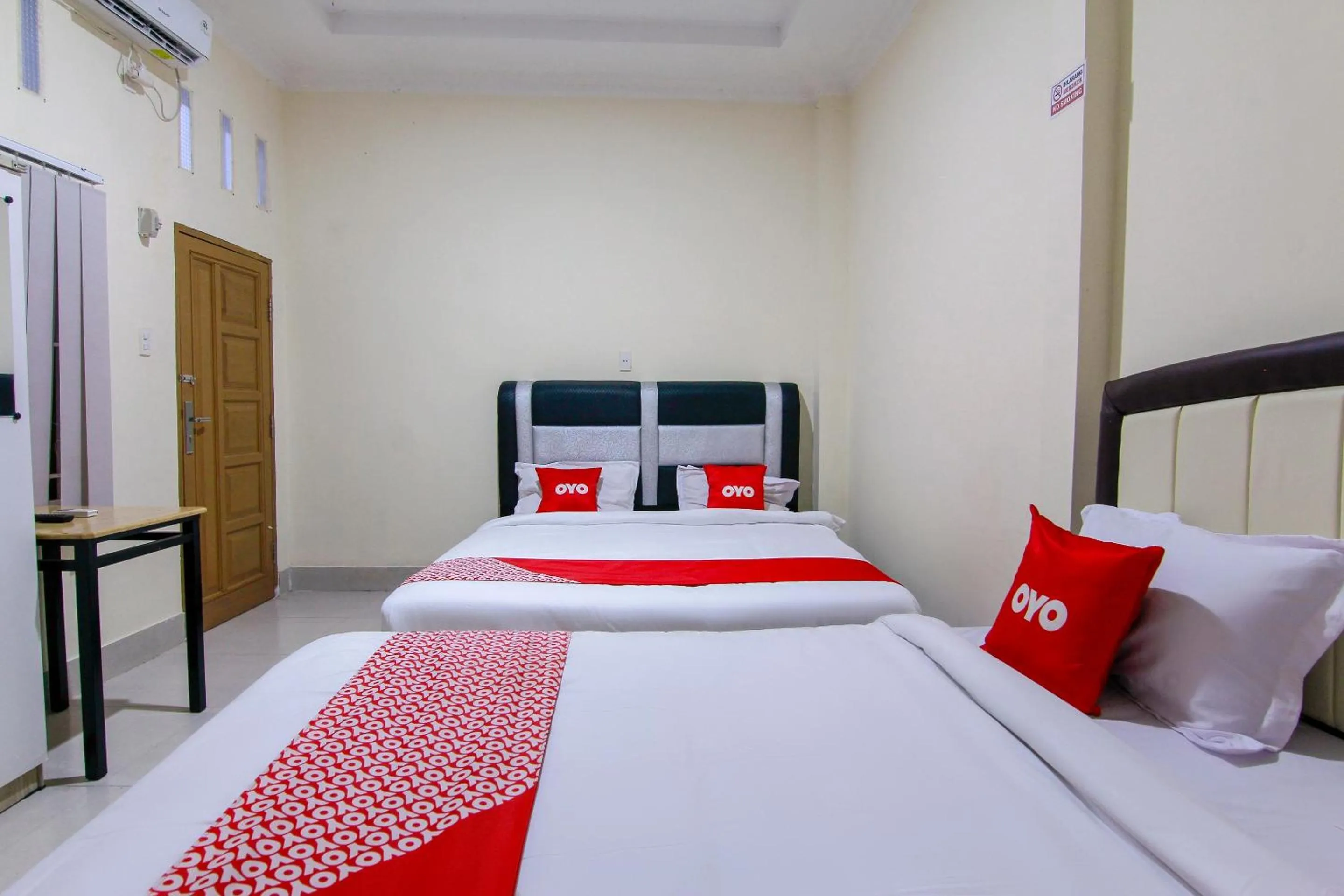 Bedroom, Bed in Hotel O Ratu Residence
