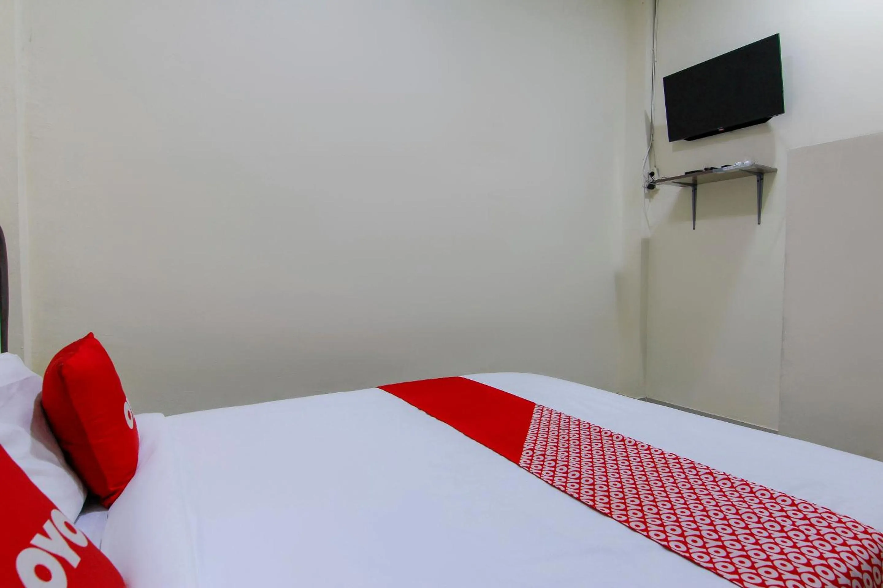 Bedroom, Bed in Hotel O Ratu Residence