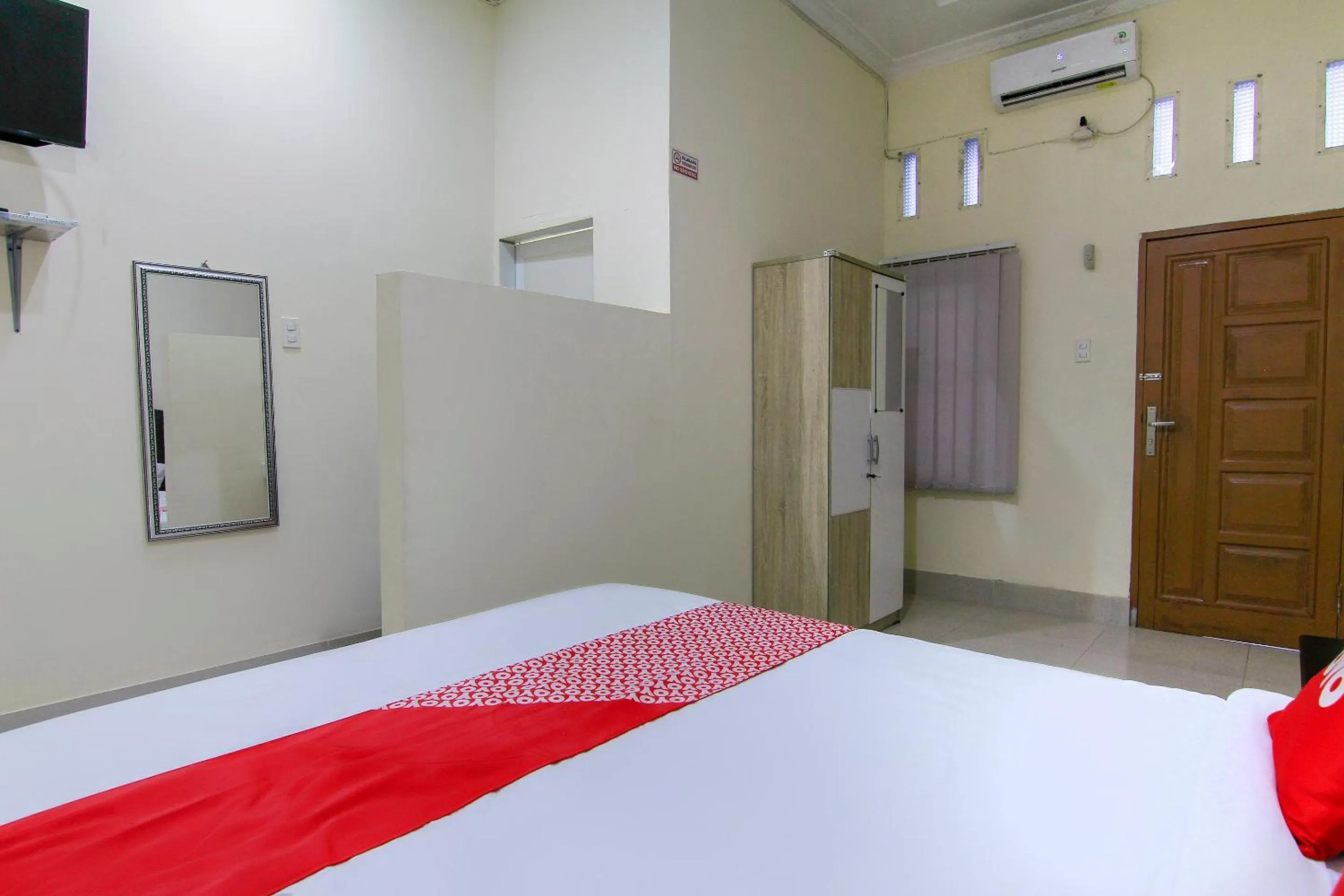 Bedroom, Bed in Hotel O Ratu Residence