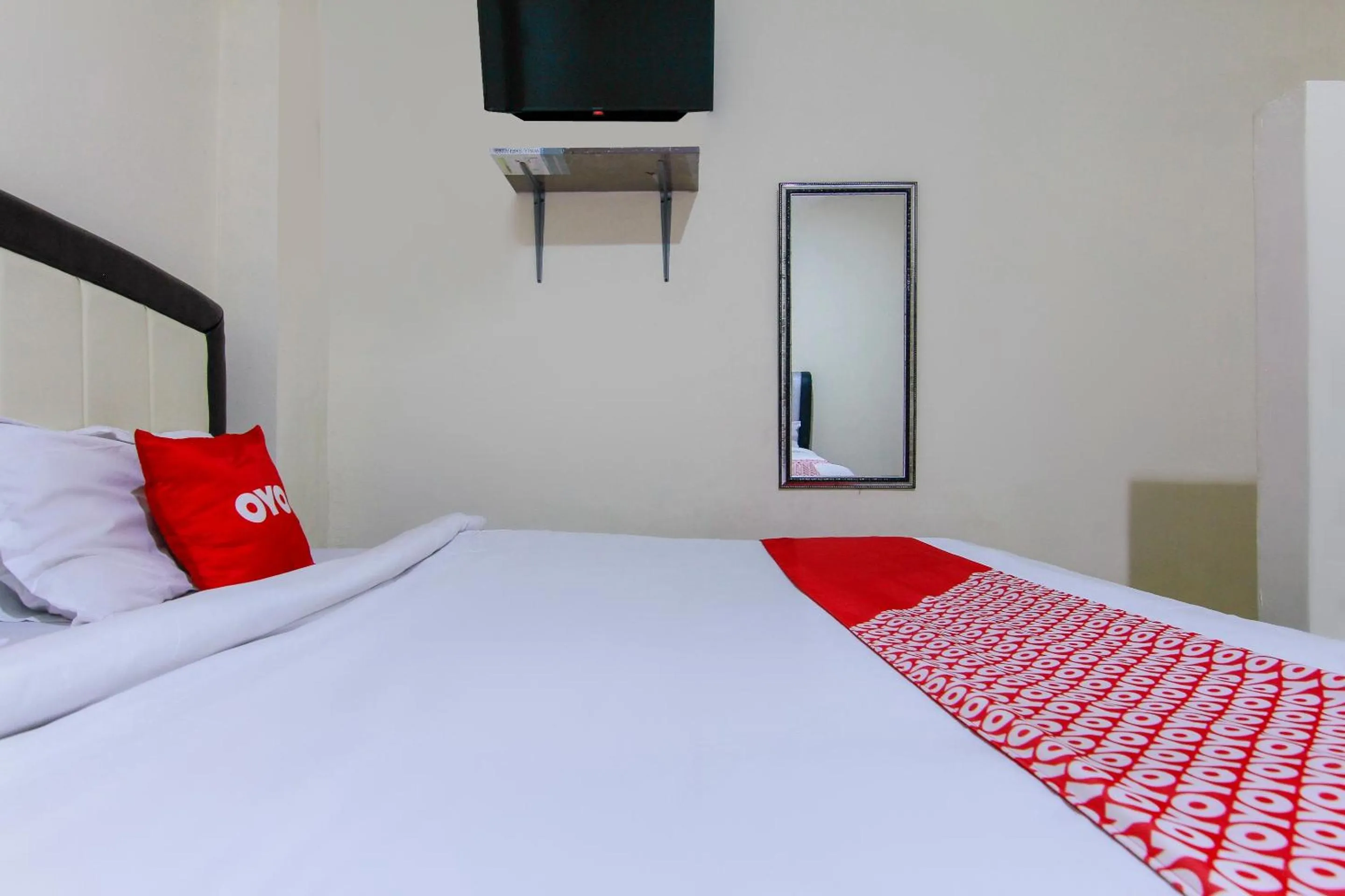 Bedroom, Bed in Hotel O Ratu Residence