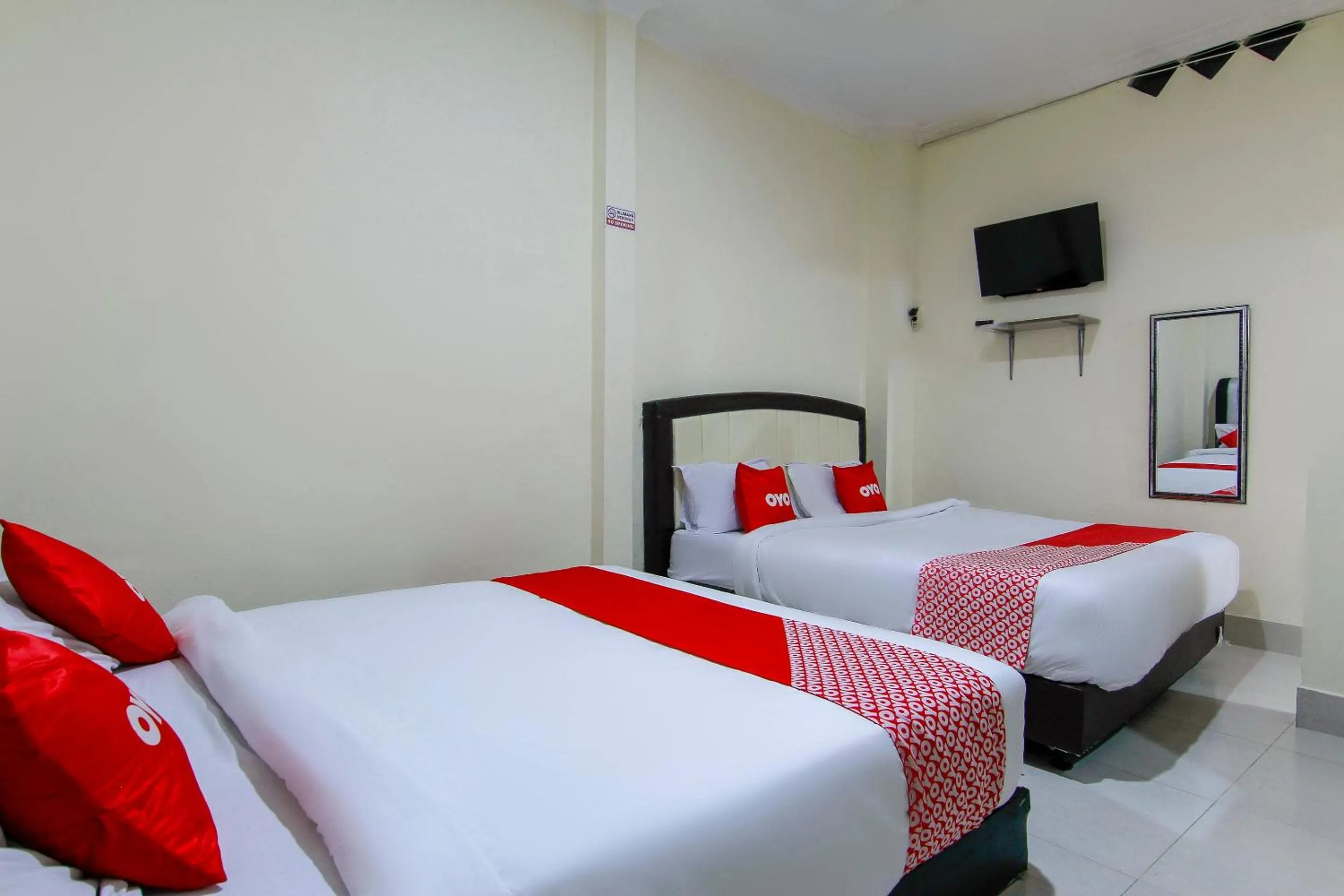 Bedroom, Bed in Hotel O Ratu Residence