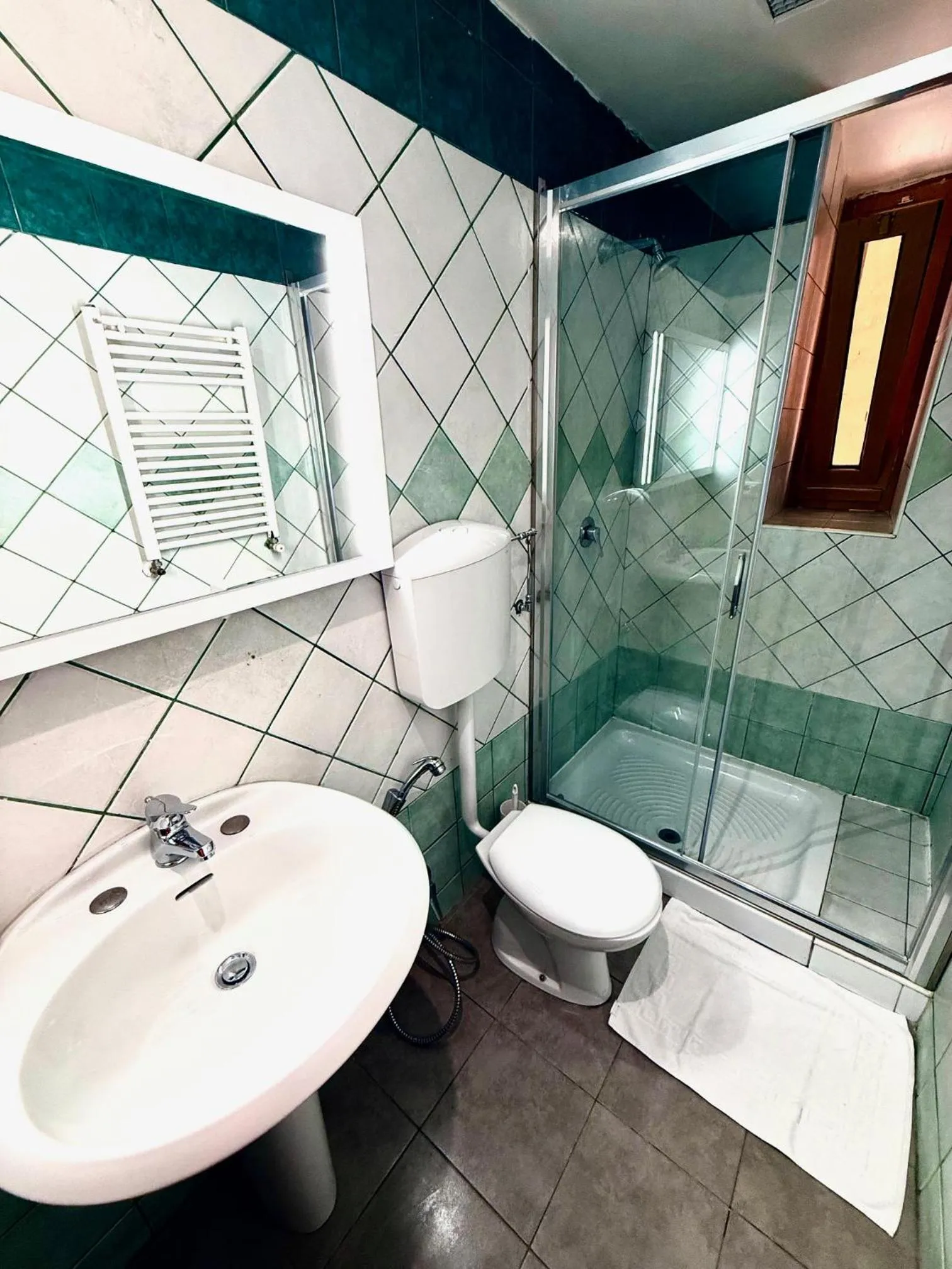 Bathroom in Legend R.G.