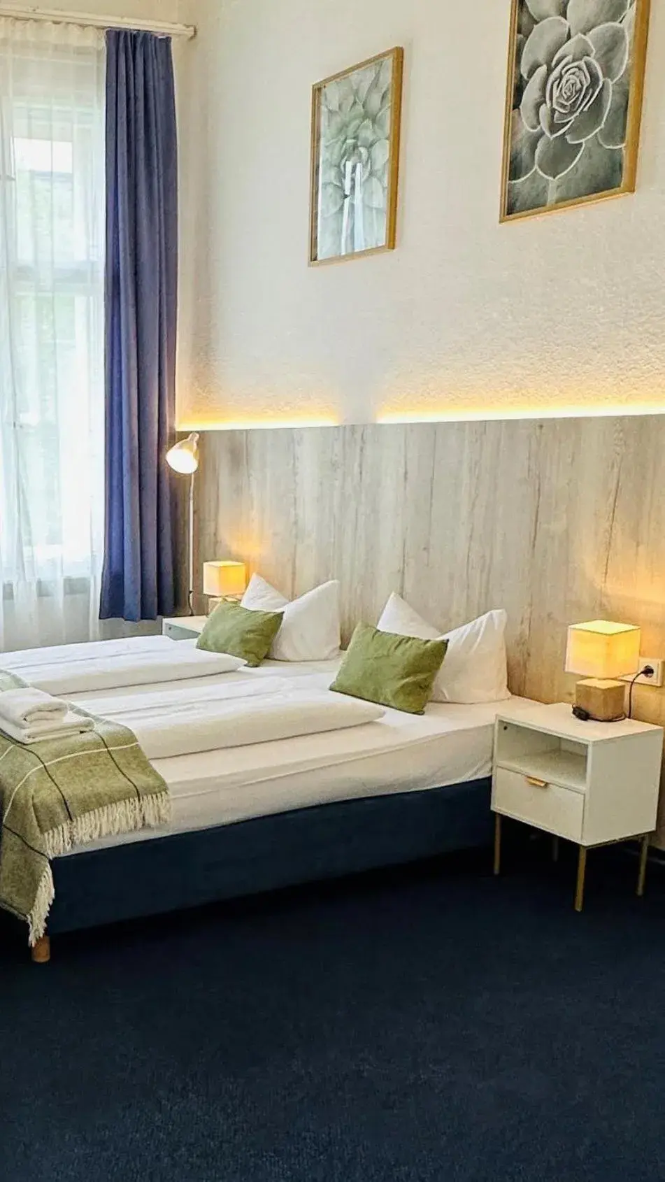 Photo of the whole room, Bed in Hotel Seifert Berlin am Kurfürstendamm Photo of the whole room, Bed in Hotel Seifert Berlin am Kurfürstendamm