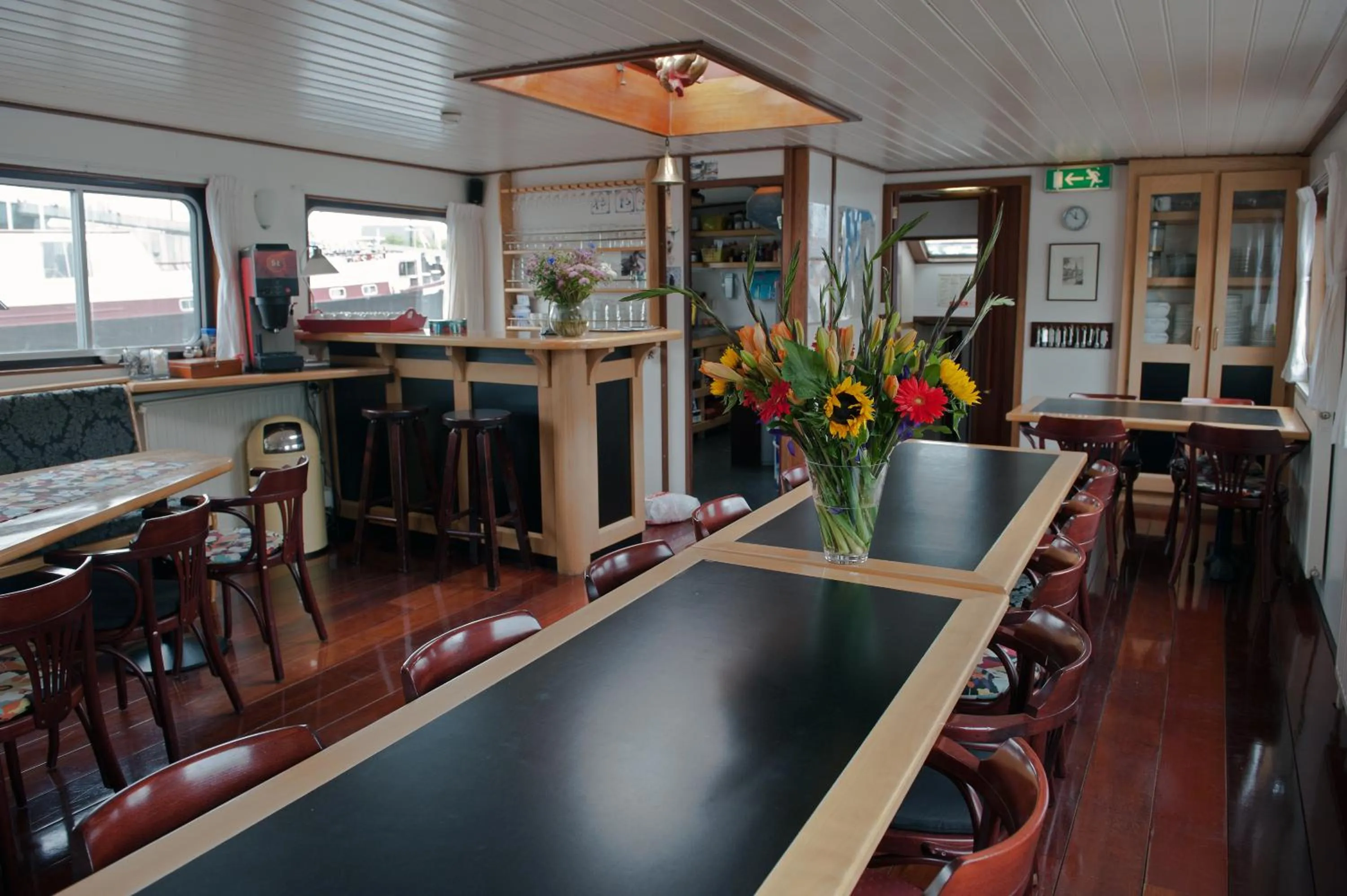 Restaurant/places to eat in Hotelboot Sarah