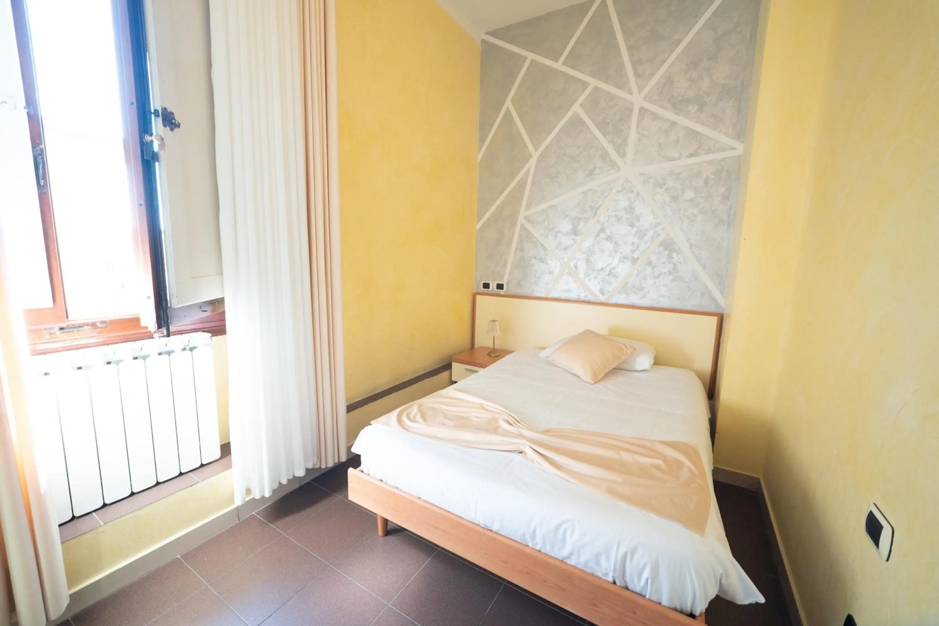 Bedroom, Bed in Hotel Angelica Firenze