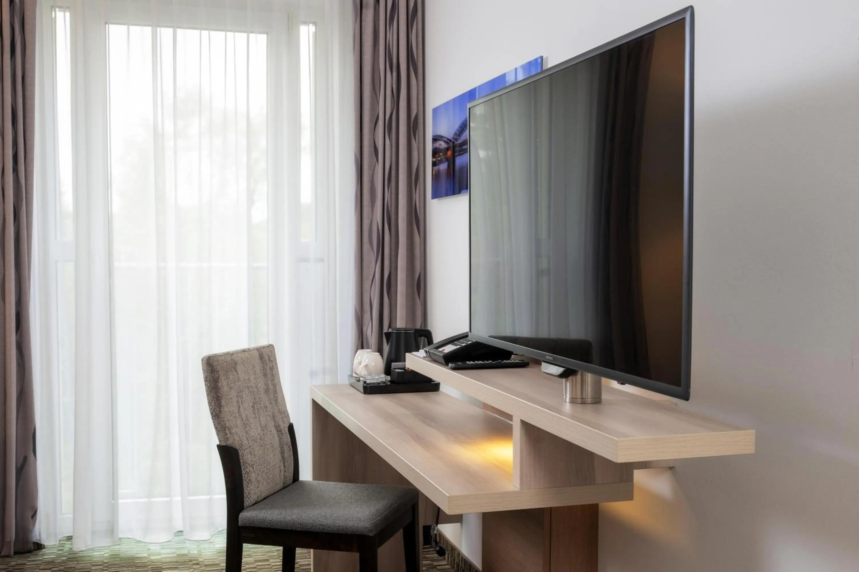 Bedroom in Best Western Plus Hotel Koeln City