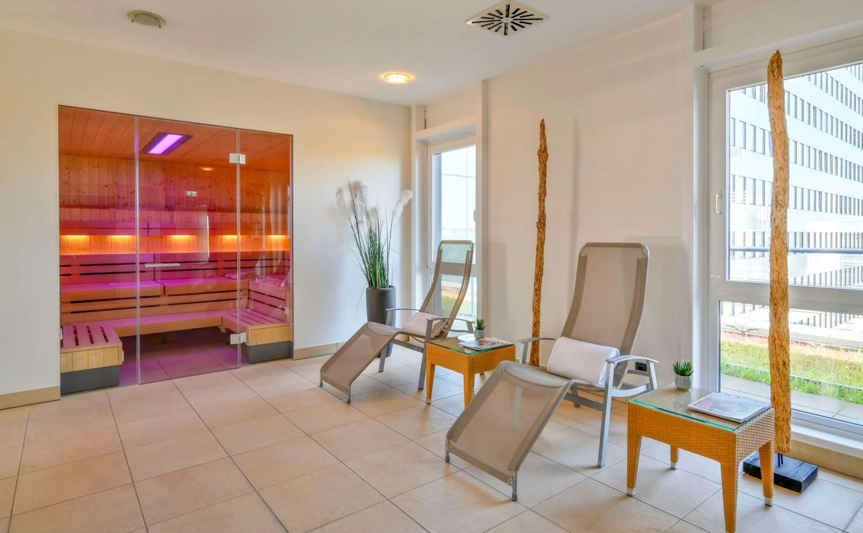 Spa and wellness centre/facilities in Park Inn by Radisson Köln City West