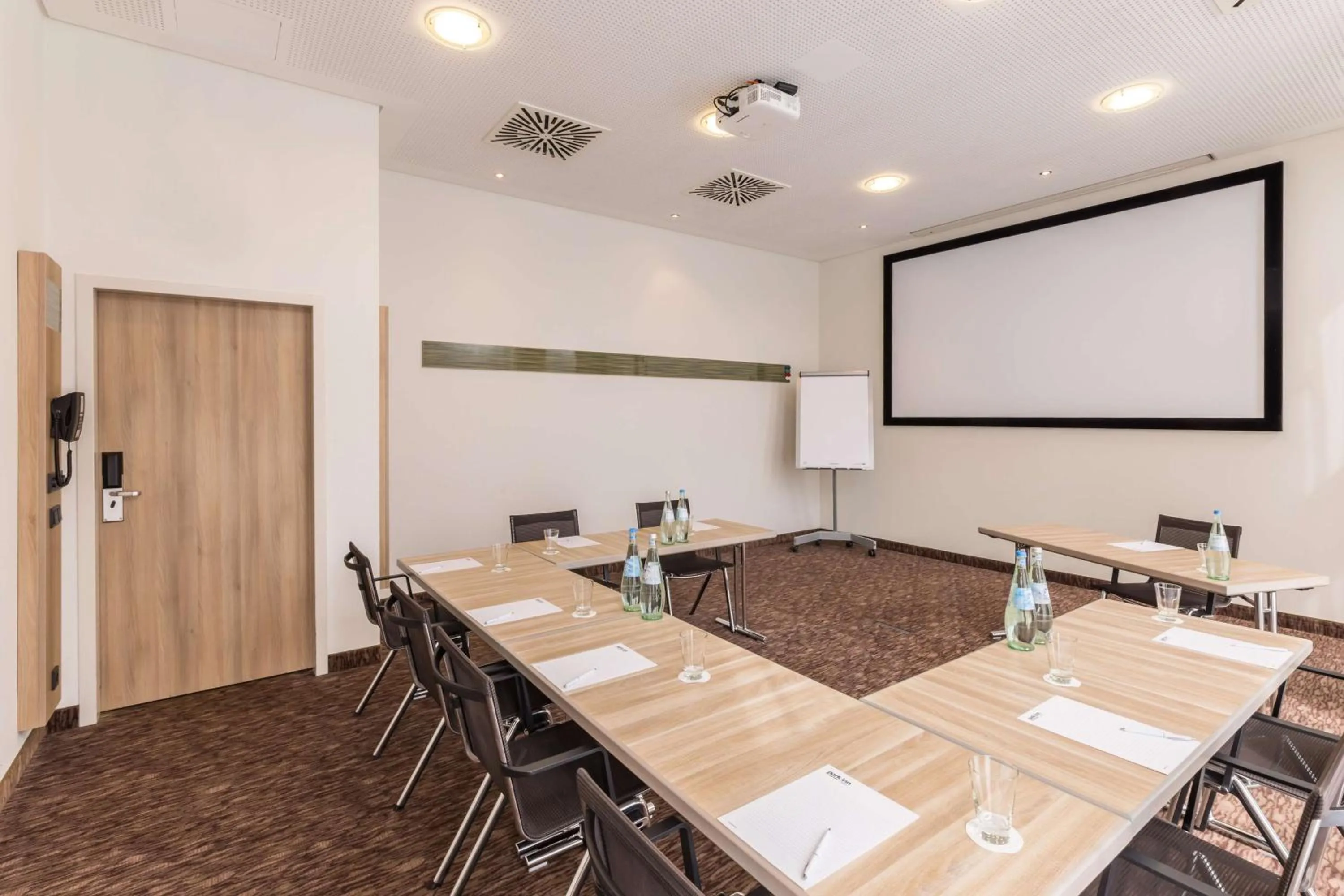 Meeting/conference room in Park Inn by Radisson Köln City West