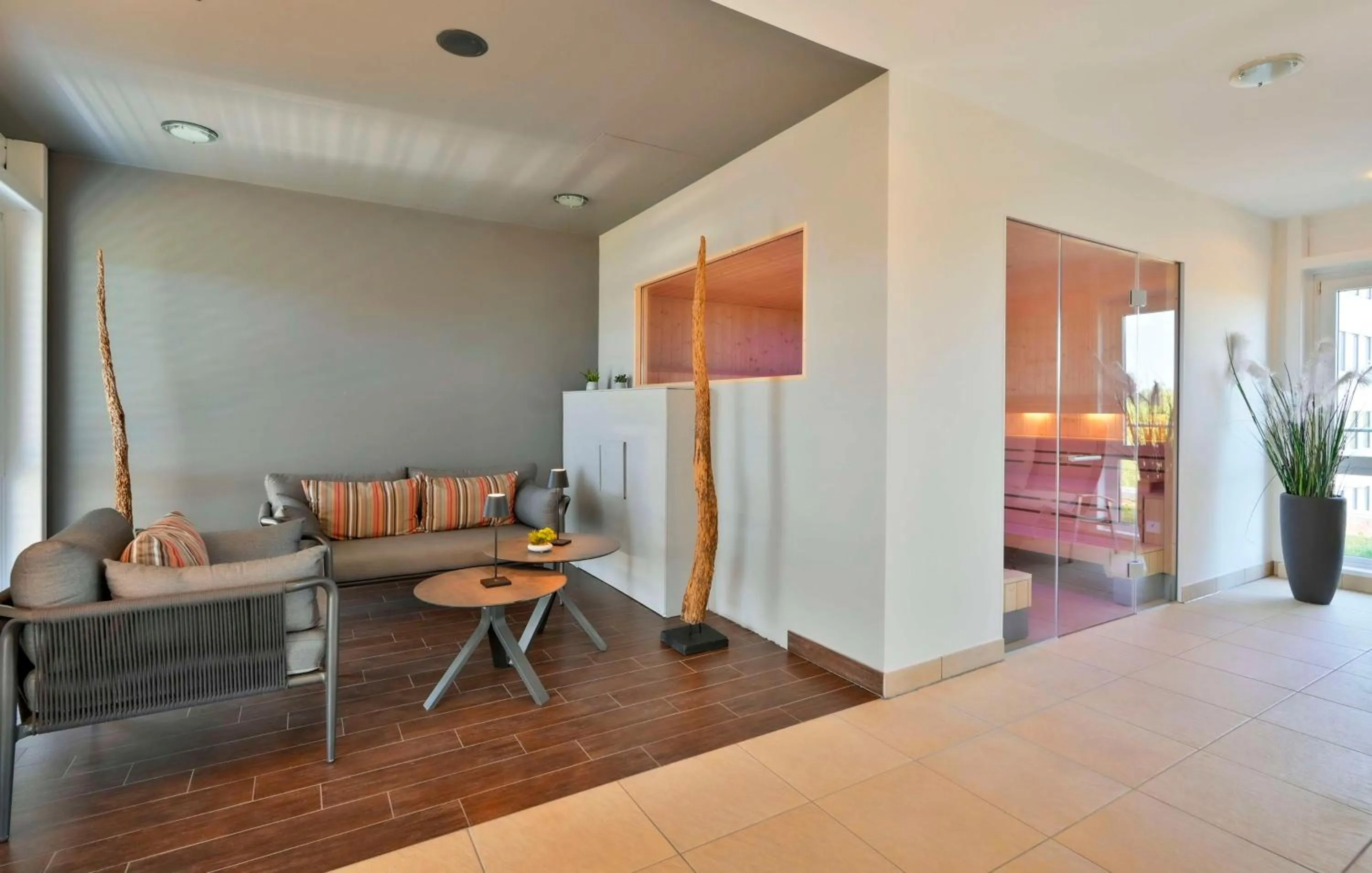 Spa and wellness centre/facilities, Bed in Park Inn by Radisson Köln City West