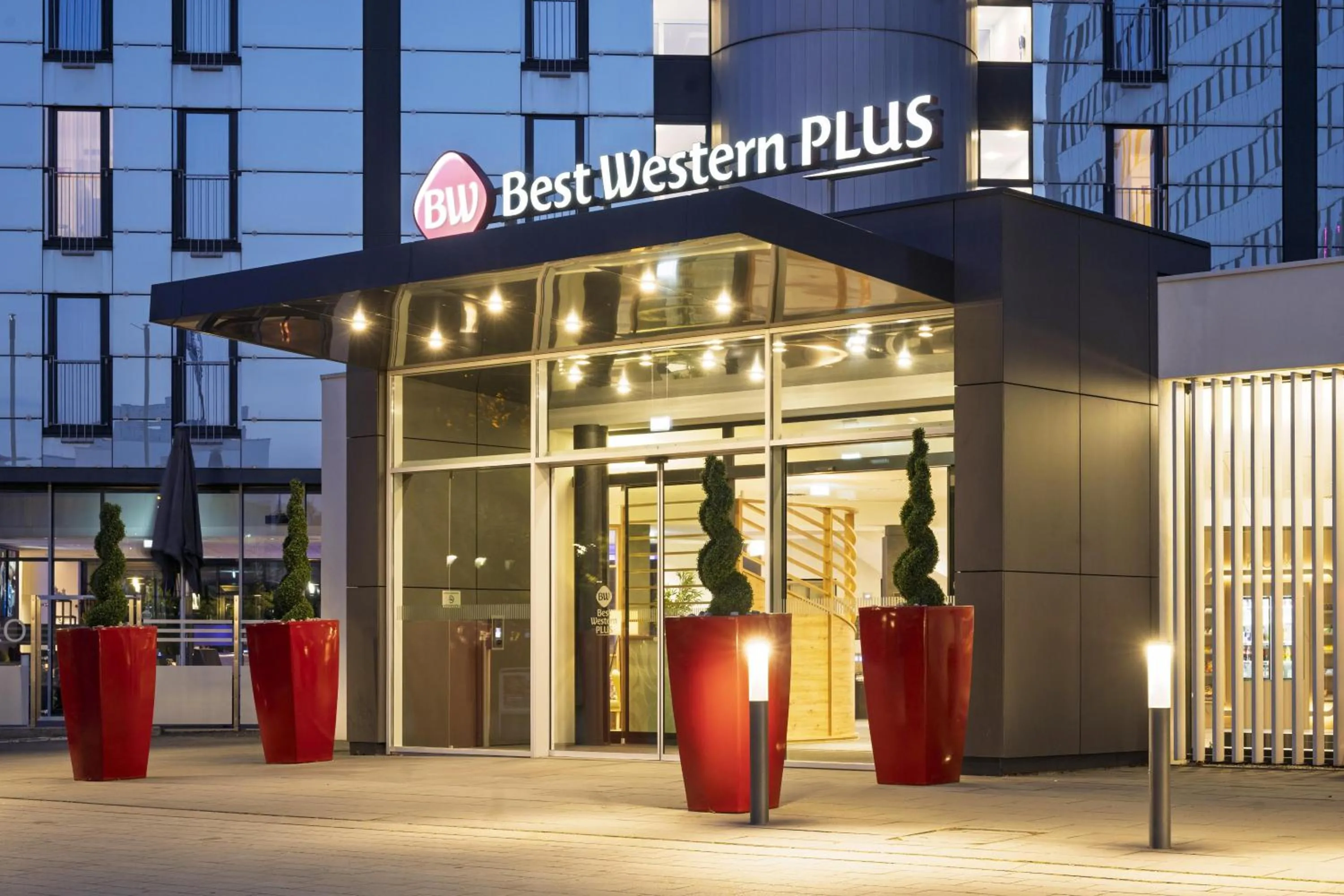 Property building in Best Western Plus Hotel Koeln City