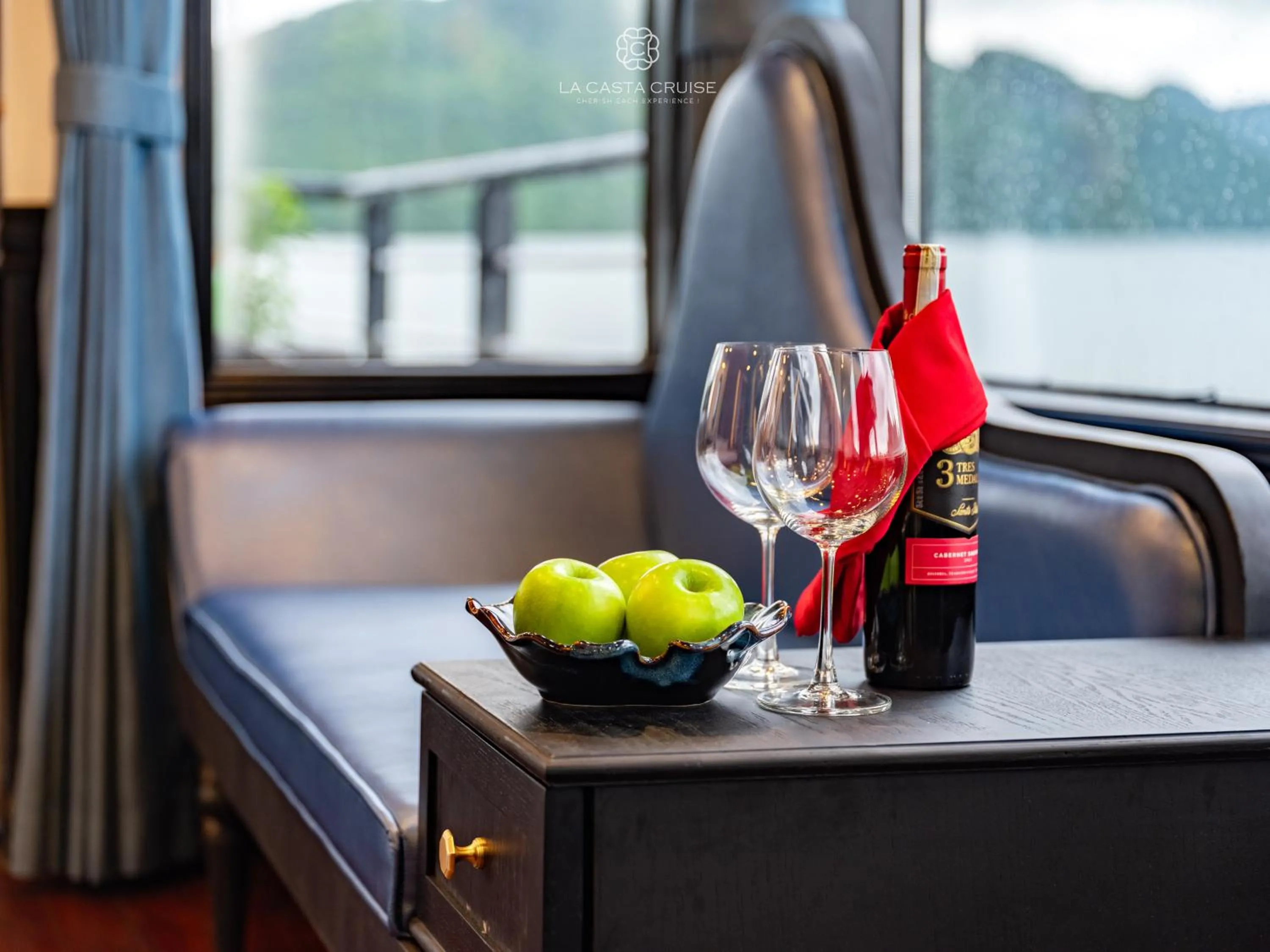 Food and drinks in La Casta Cruise