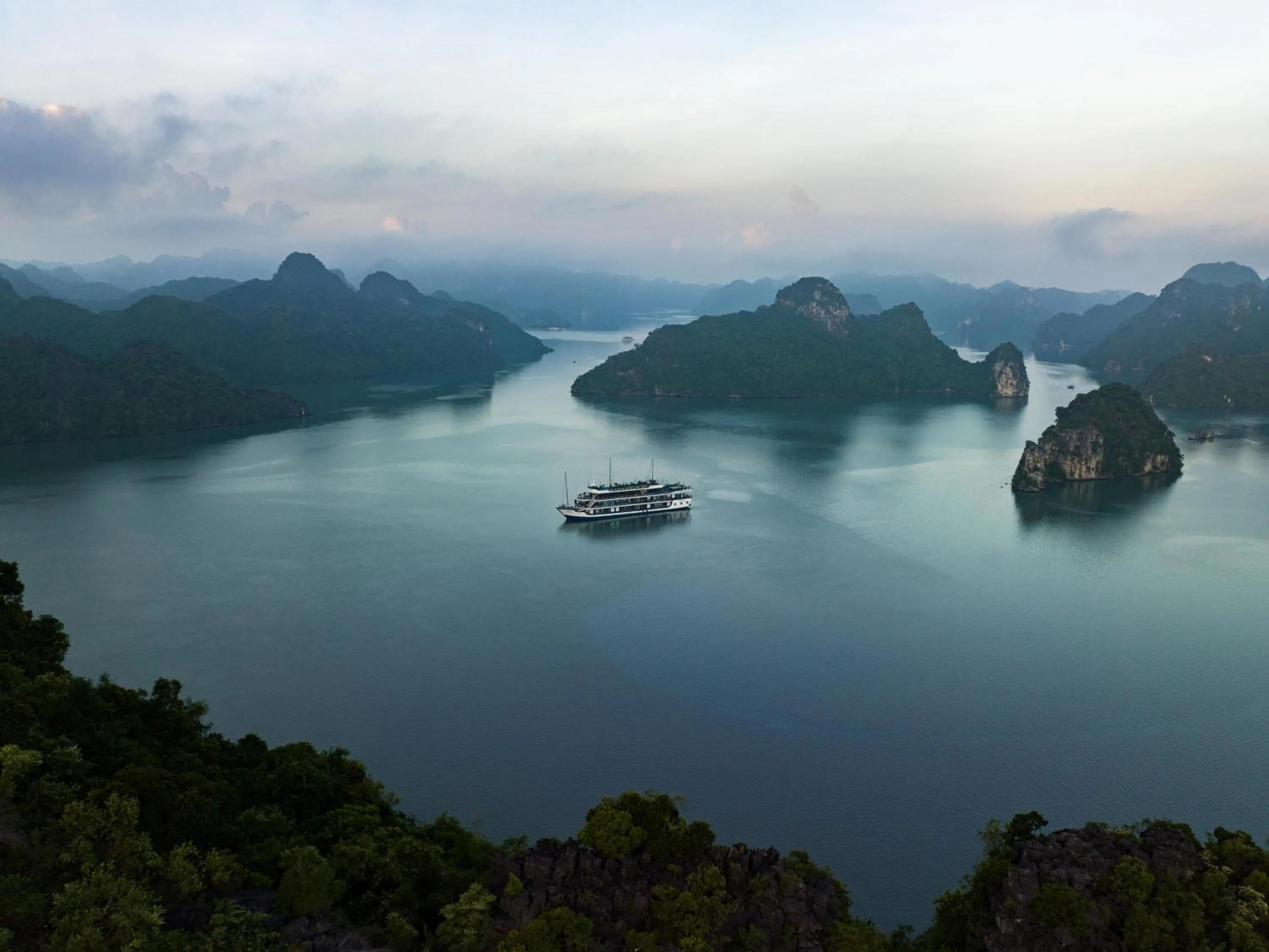 Landmark view in La Casta Cruise