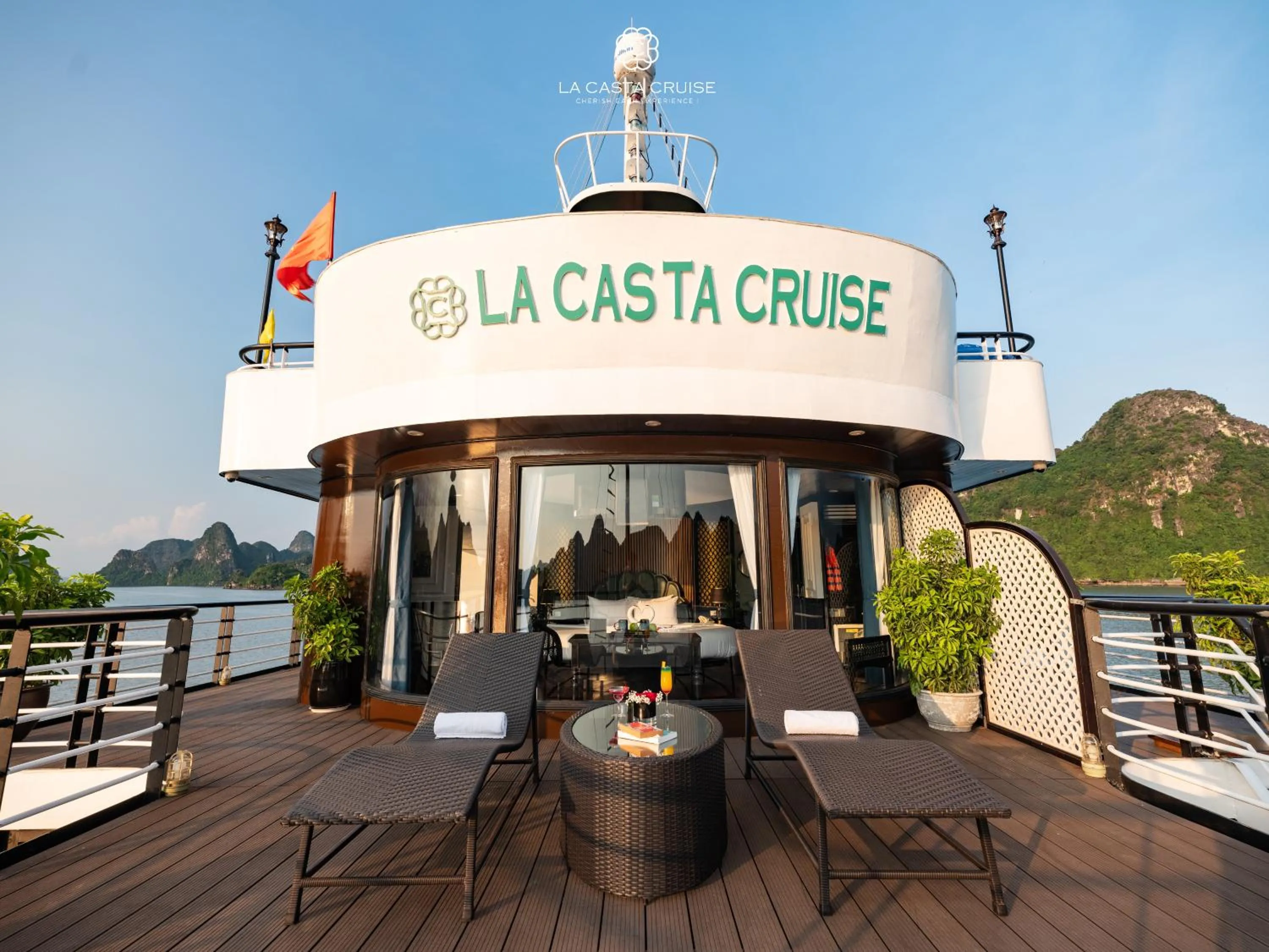 Natural landscape in La Casta Cruise