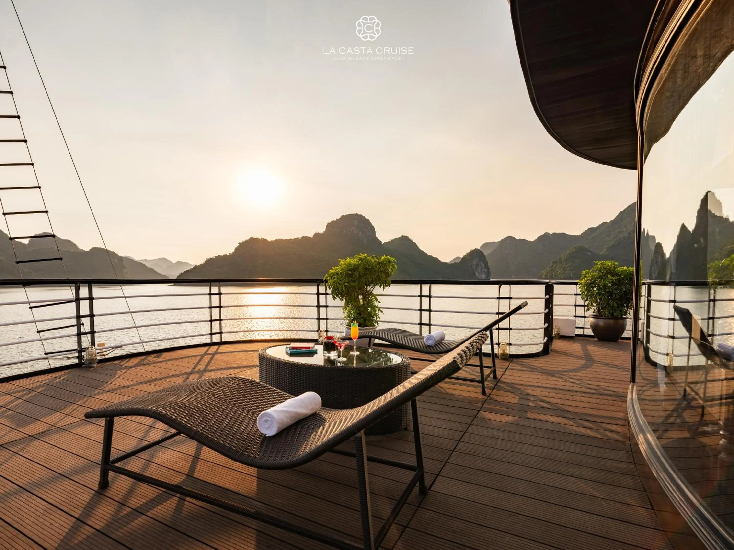 Balcony/Terrace in La Casta Cruise