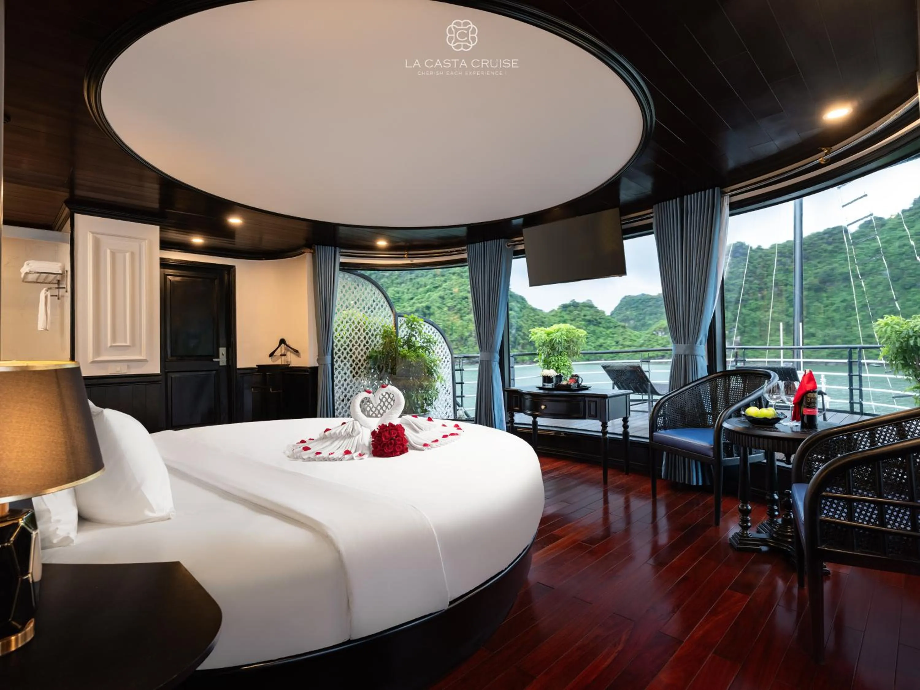 Bed in La Casta Cruise