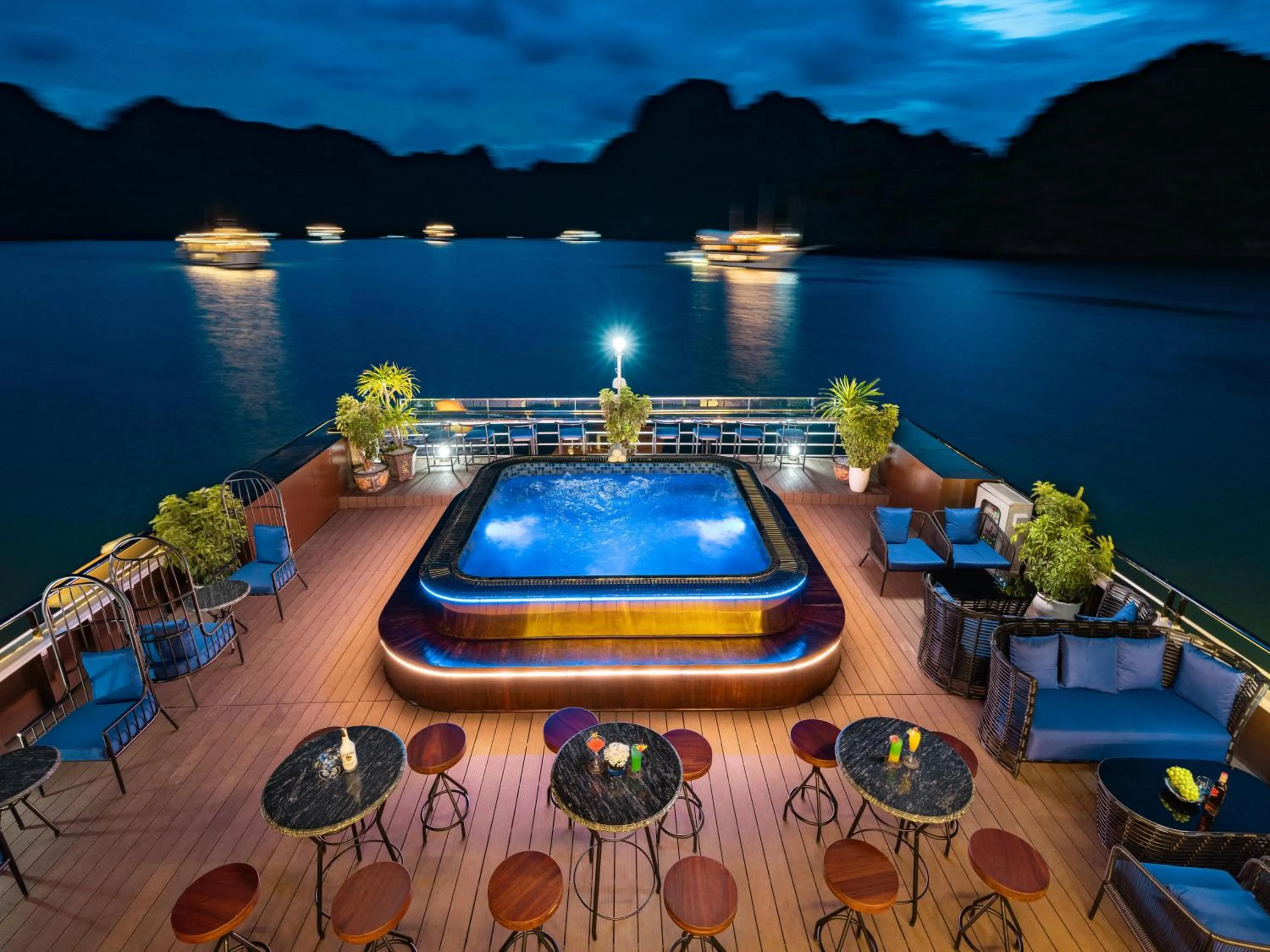 Pool view in La Casta Cruise