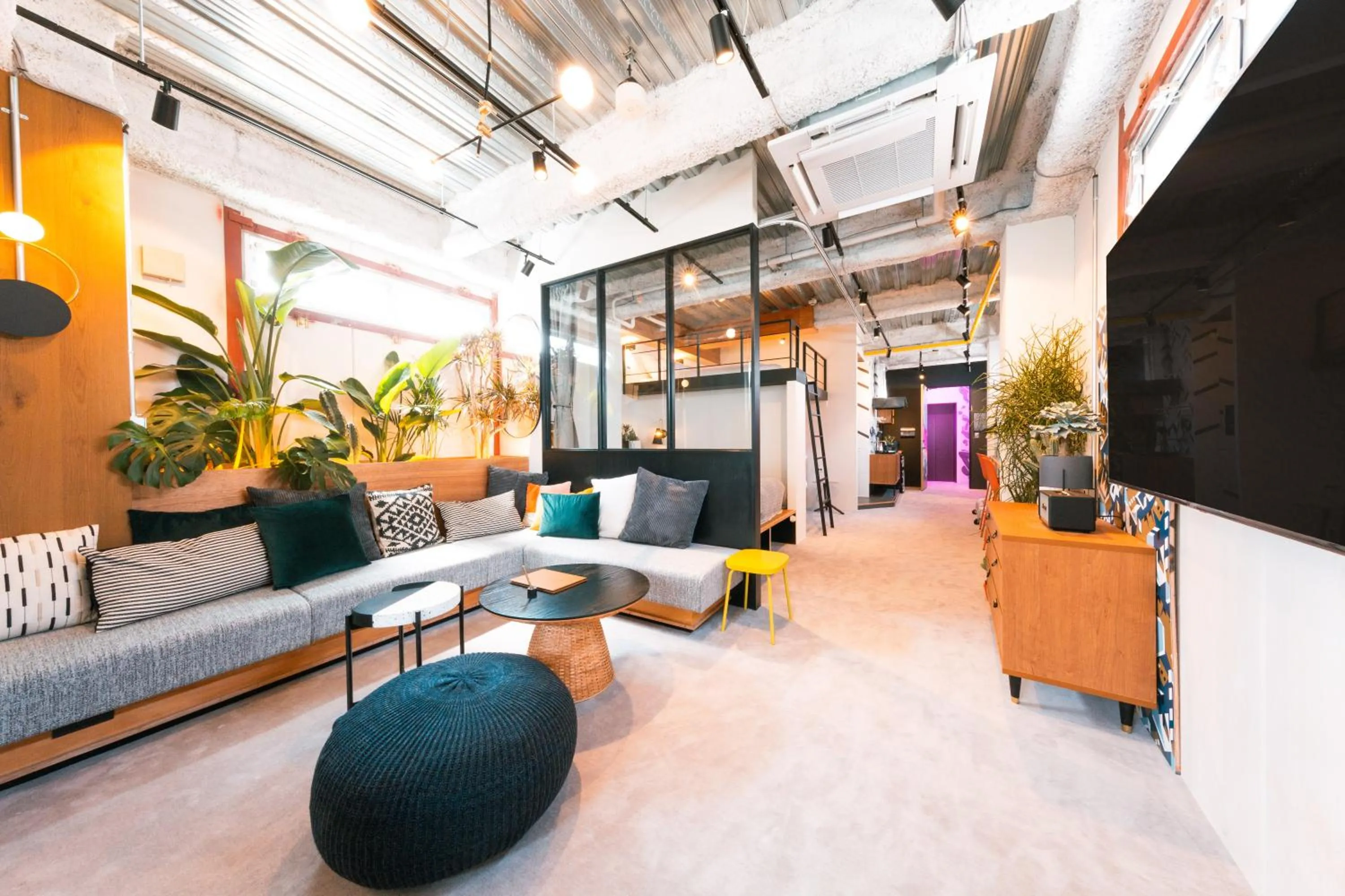 Living room in illi Esu Nakano