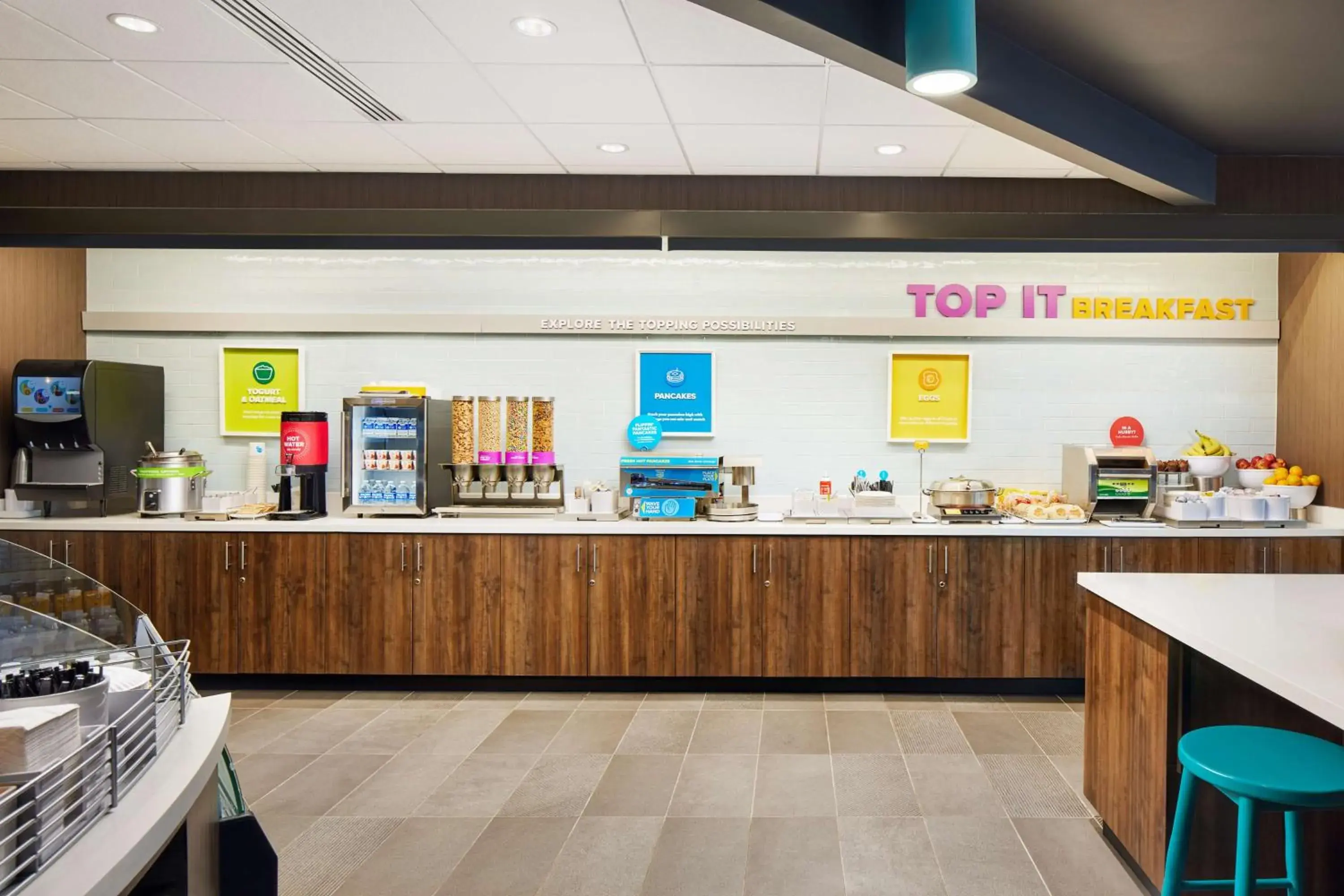 Breakfast in Tru By Hilton Charleston Airport Breakfast in Tru By Hilton Charleston Airport