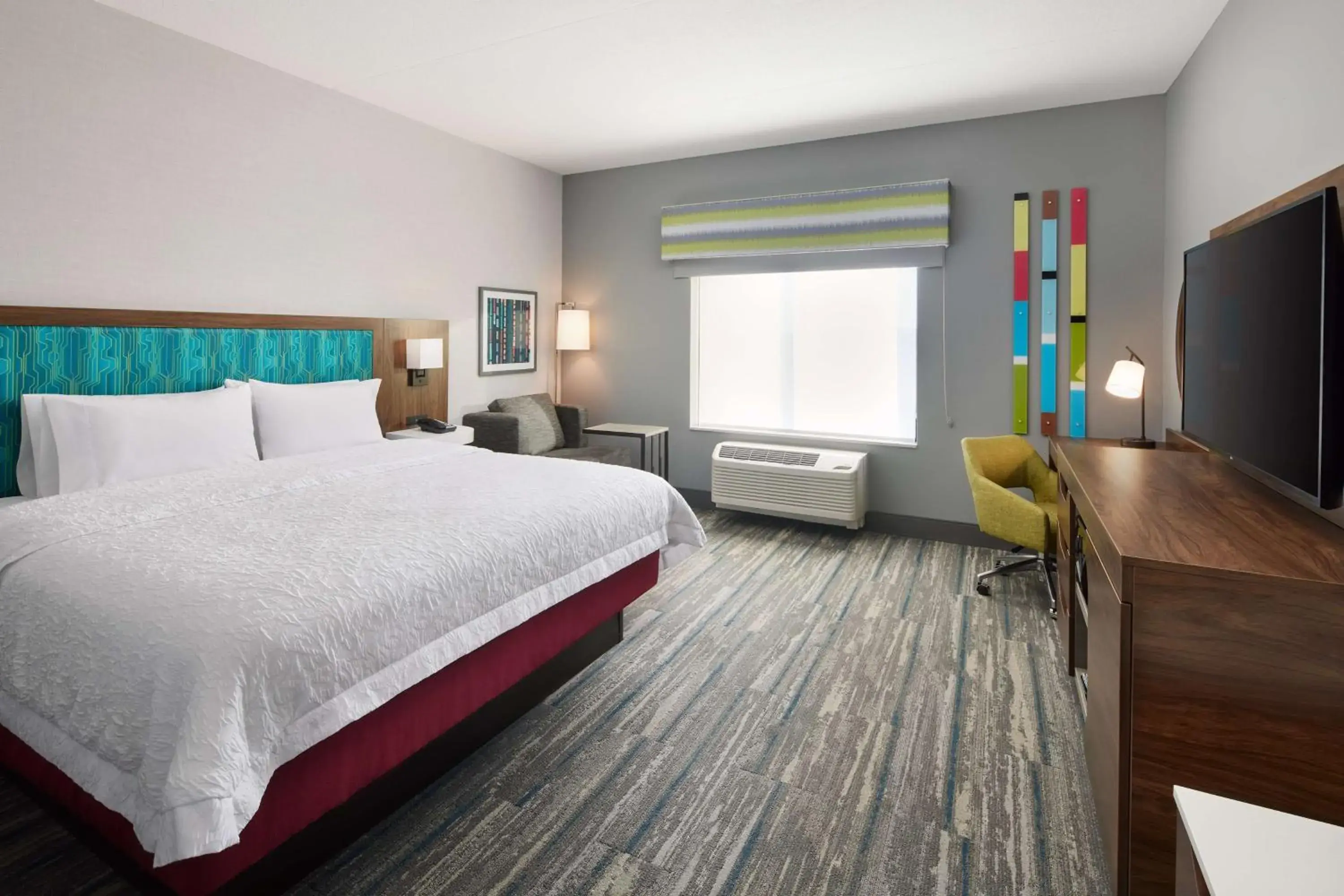 Bed in Hampton Inn Franklin, IN Bed in Hampton Inn Franklin, IN