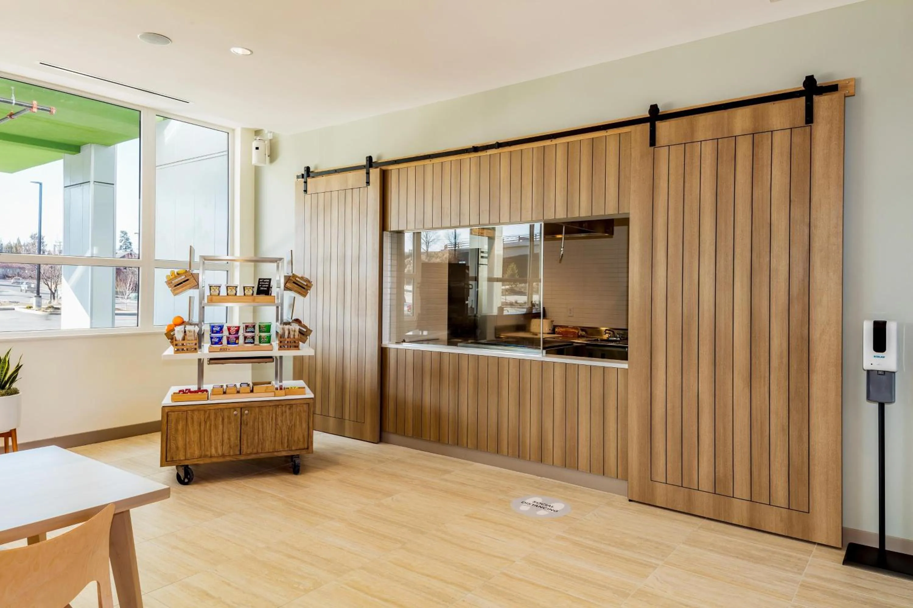 Breakfast in Element Bend