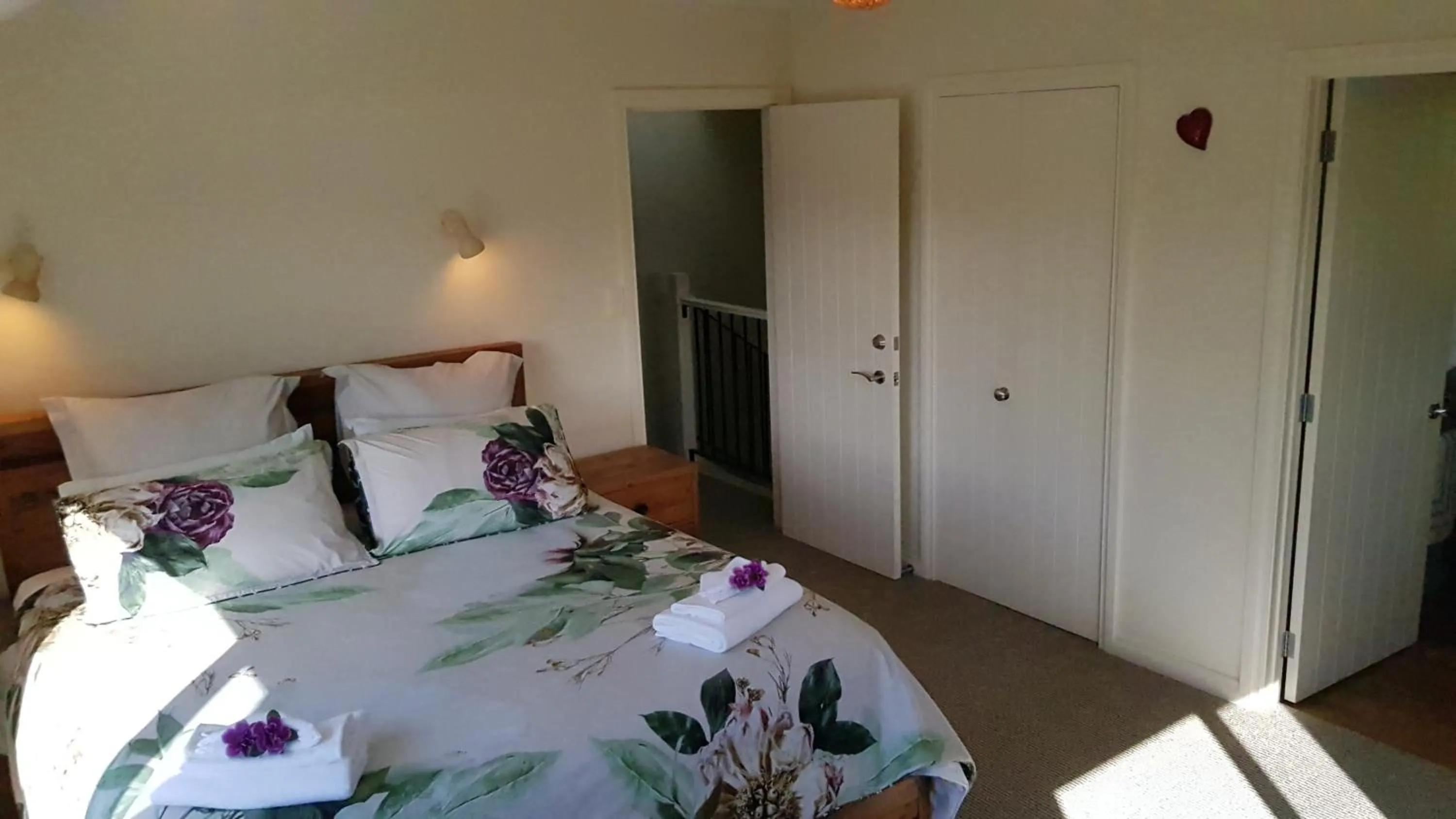 Bedroom, Bed in Moana Haven B&B