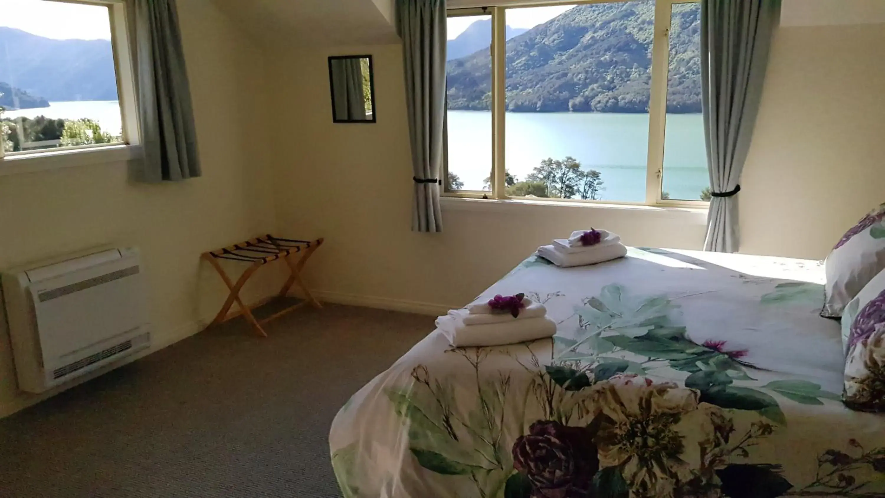 King Room with Sea View in Moana Haven B&B King Room with Sea View in Moana Haven B&B