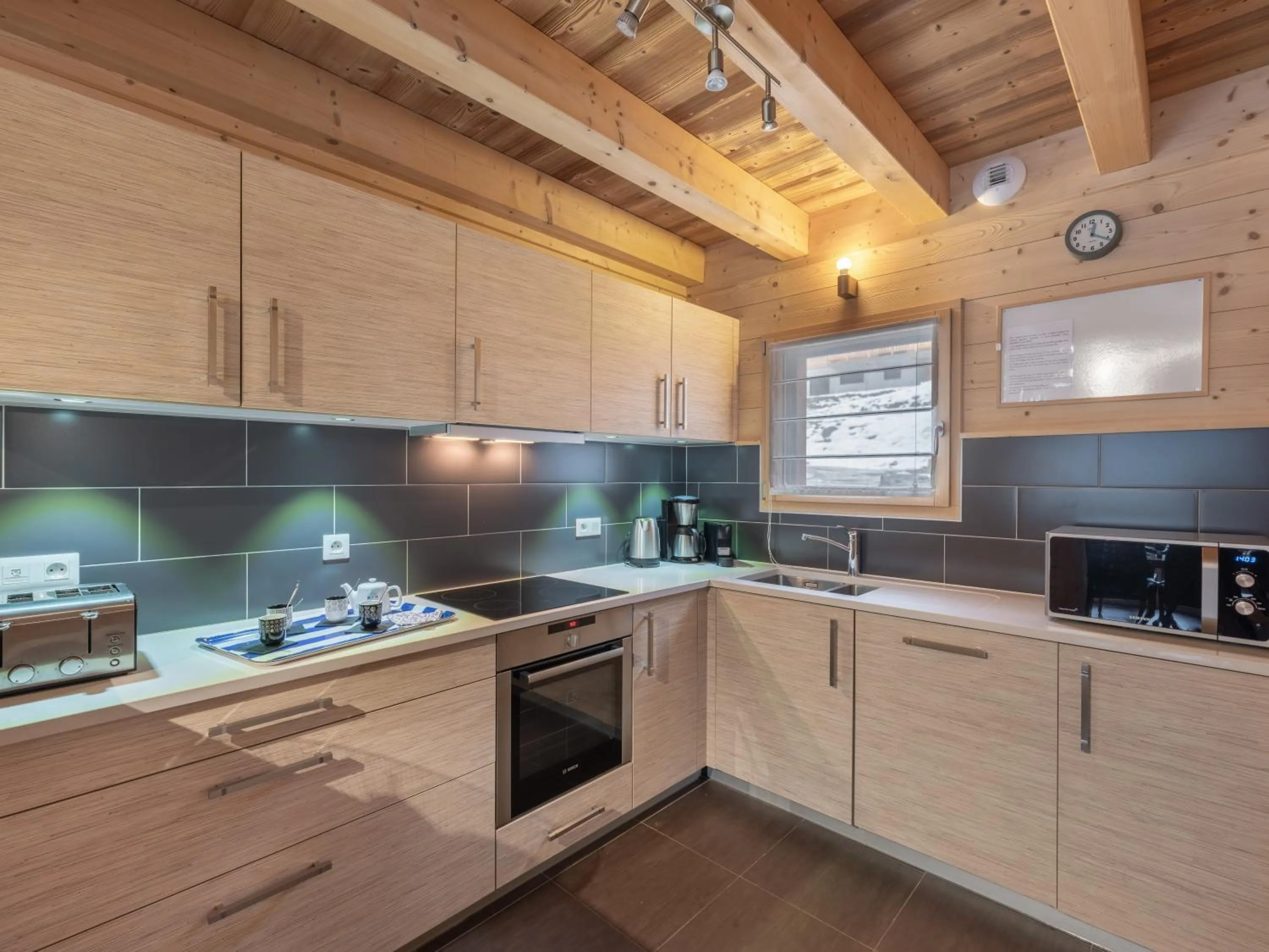 Etringa 8 - Chalet Mitoyen - BO Immobilier- remises sur les forfaits de skis Châtel ou Portes du soleil