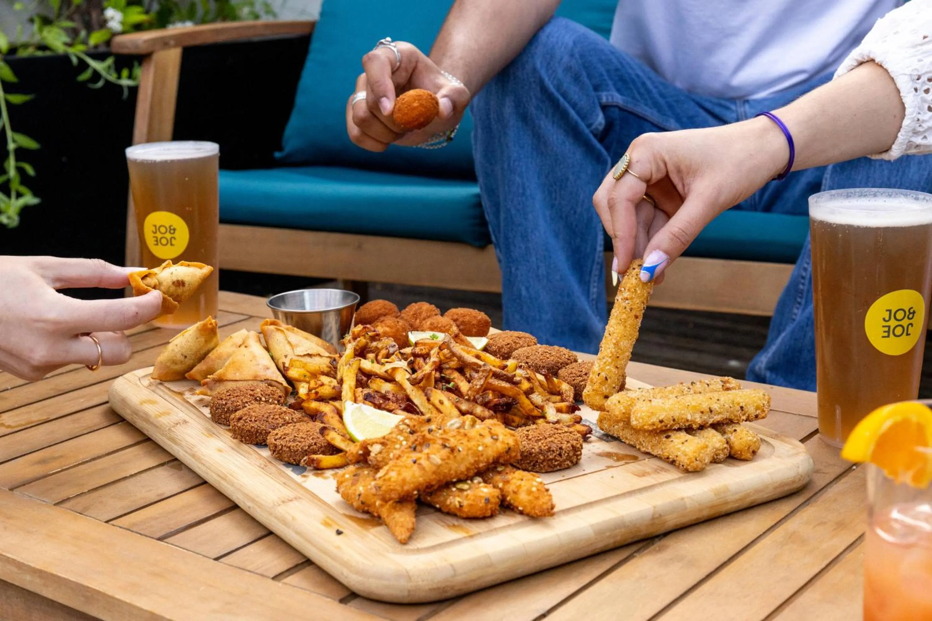 Food and drinks in JO&JOE Paris - Nation