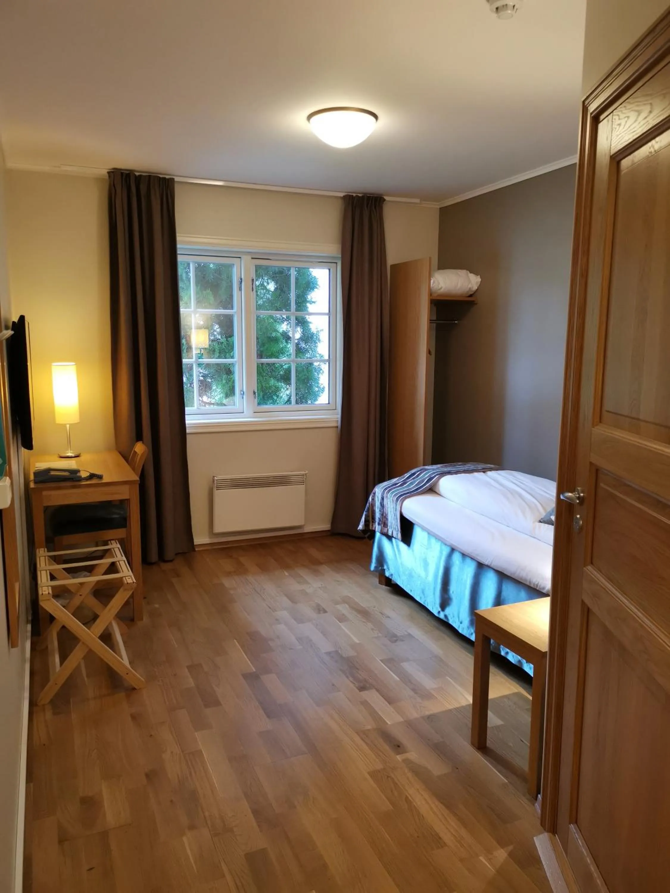 Bed in Sanner Hotell