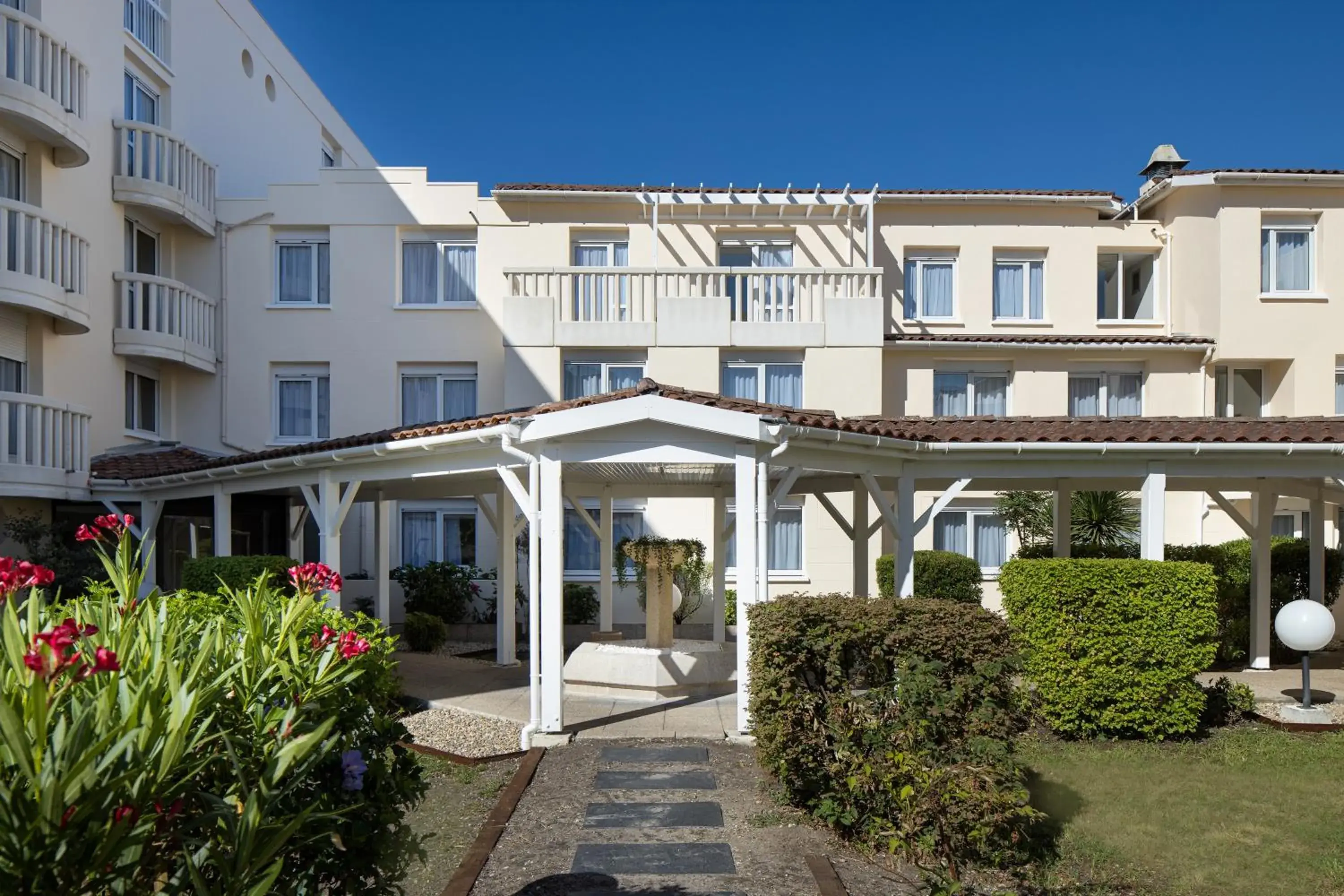 Sweetly Bordeaux Saint-Augustin Sweetly Bordeaux Saint-Augustin