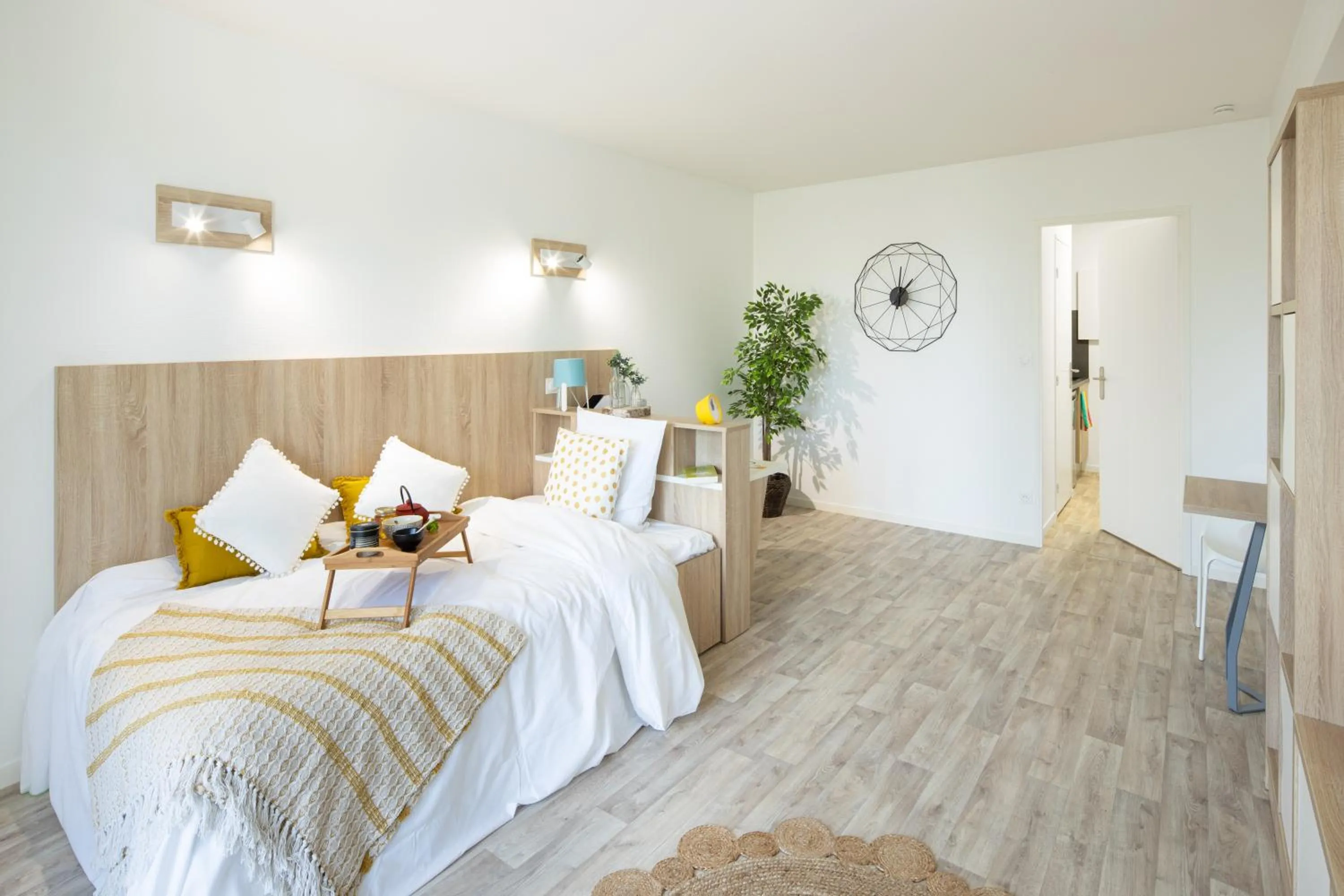 Photo of the whole room, Bed in Sweetly Bordeaux Saint-Augustin