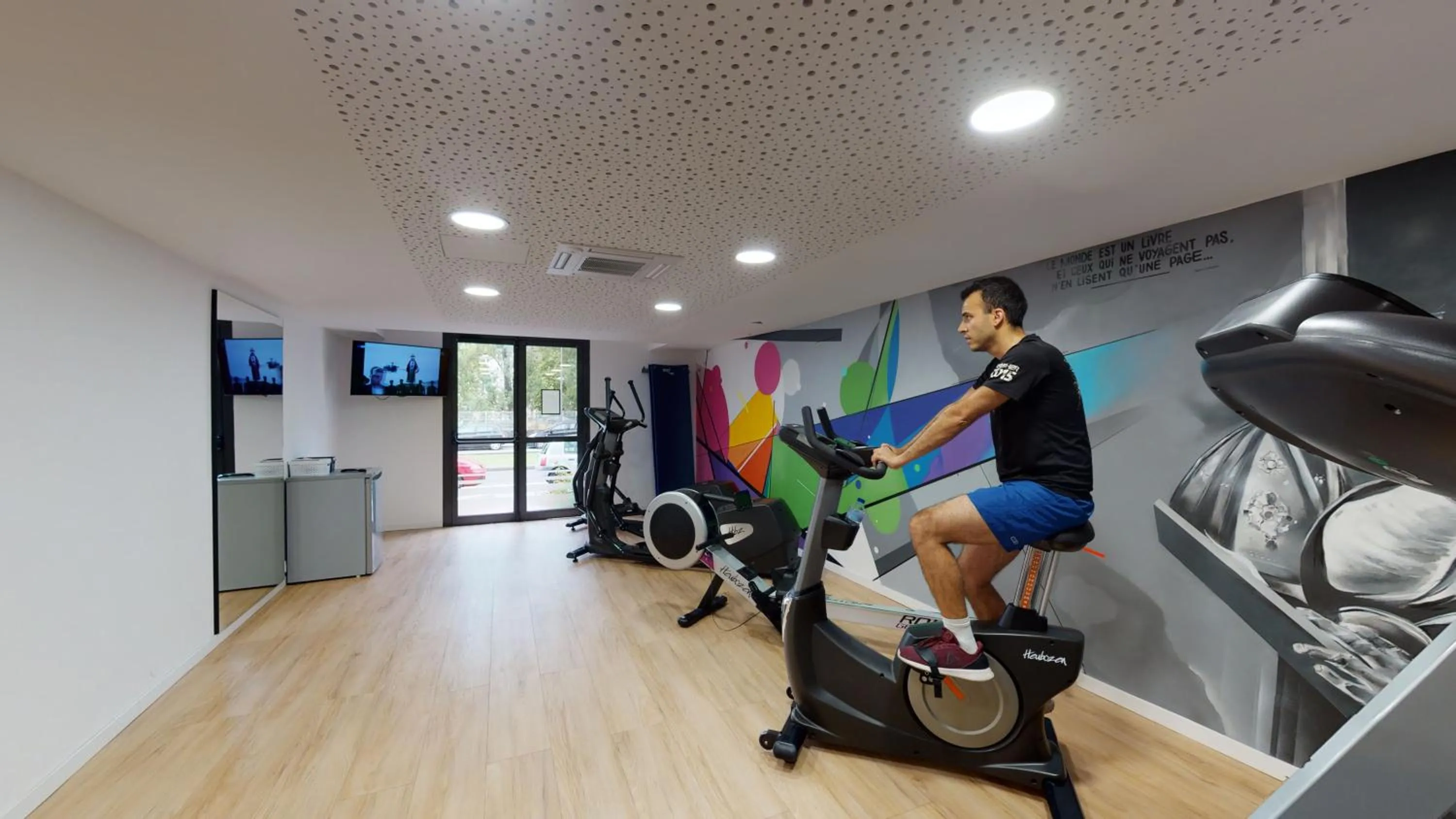 Fitness centre/facilities in Sweetly Bordeaux Saint-Augustin
