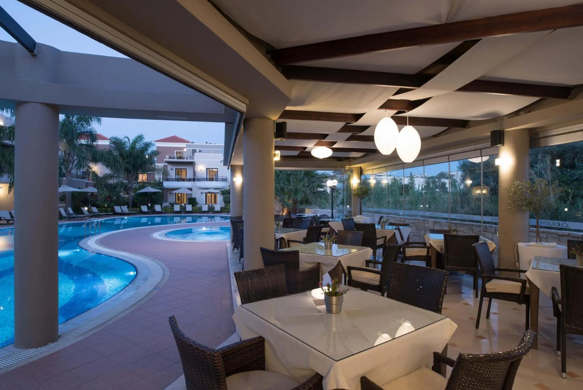 Restaurant/places to eat in Okeanis Golden Resort