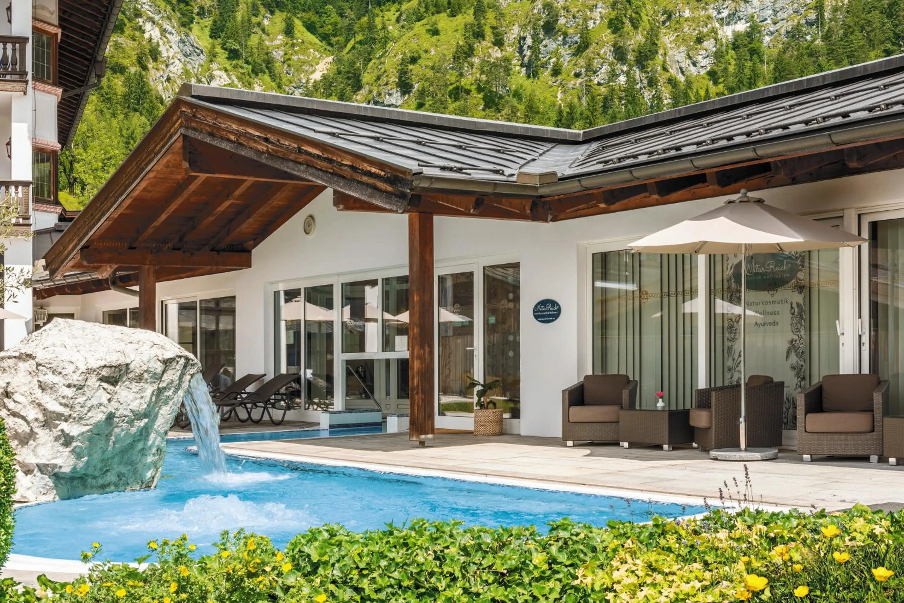 Swimming pool in Hotel Unterwirt