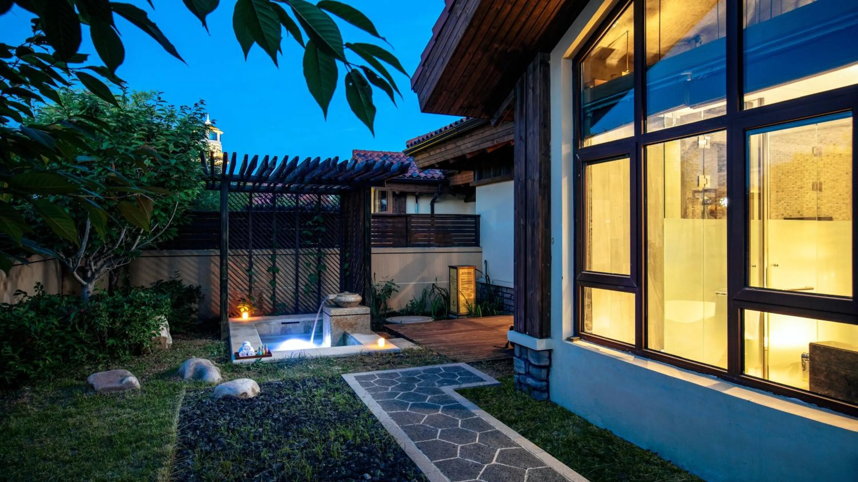 Photo of the whole room in Holiday Inn Dalian Hot Spring by IHG