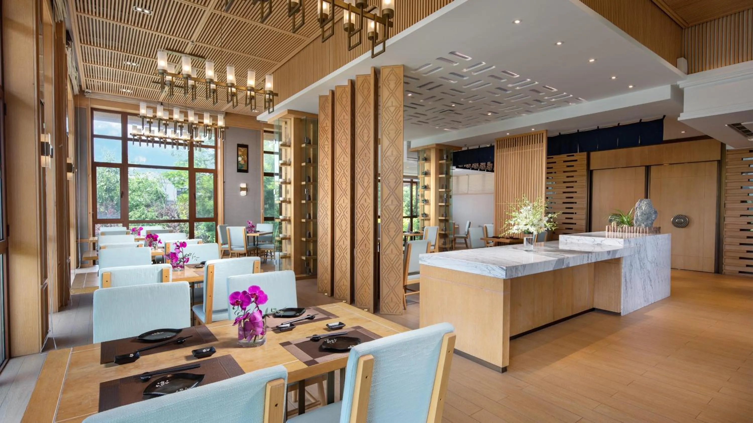 Restaurant/places to eat in Holiday Inn Dalian Hot Spring by IHG