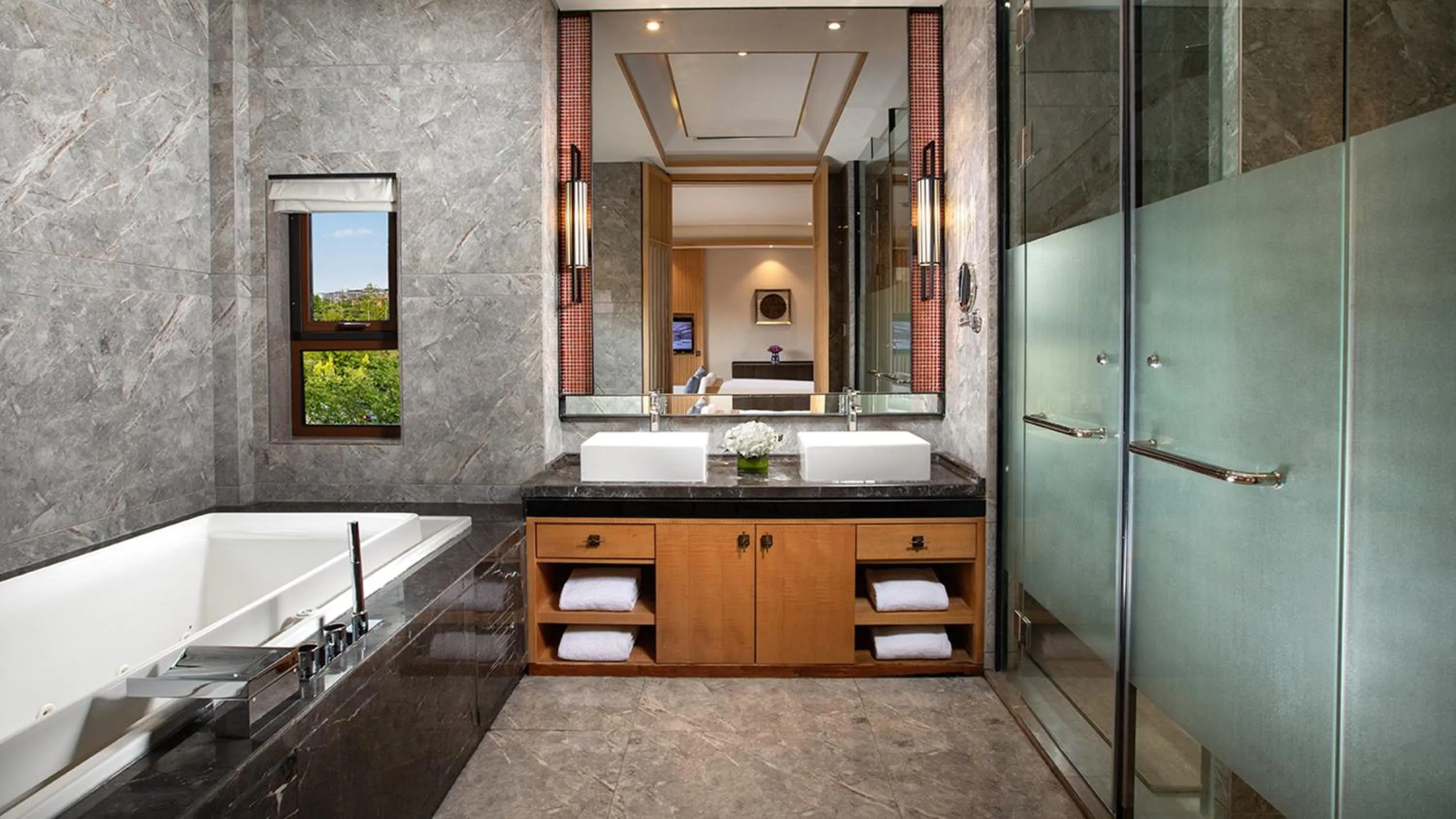 Photo of the whole room in Holiday Inn Dalian Hot Spring by IHG