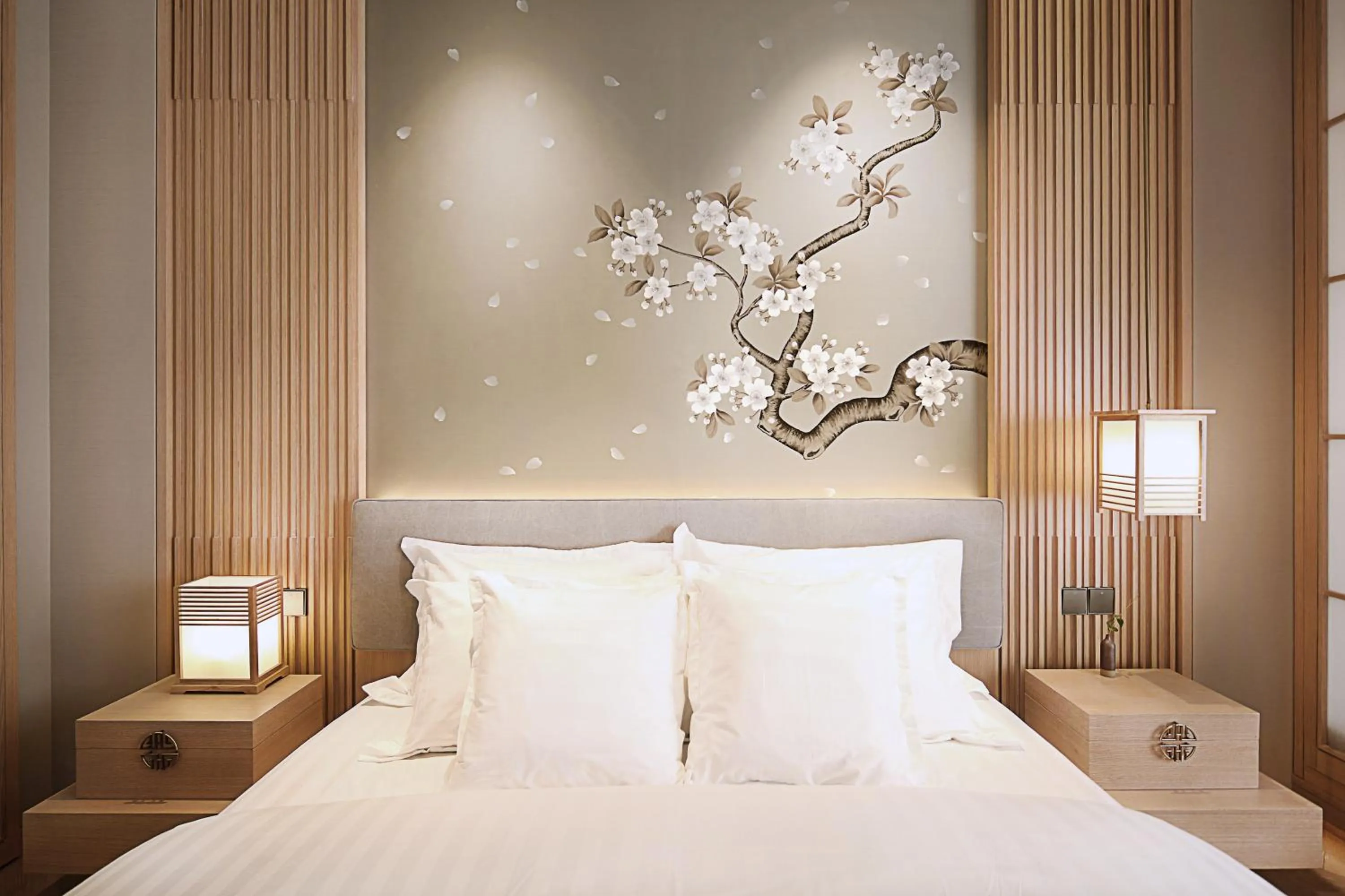 Property building, Bed in Holiday Inn Dalian Hot Spring by IHG