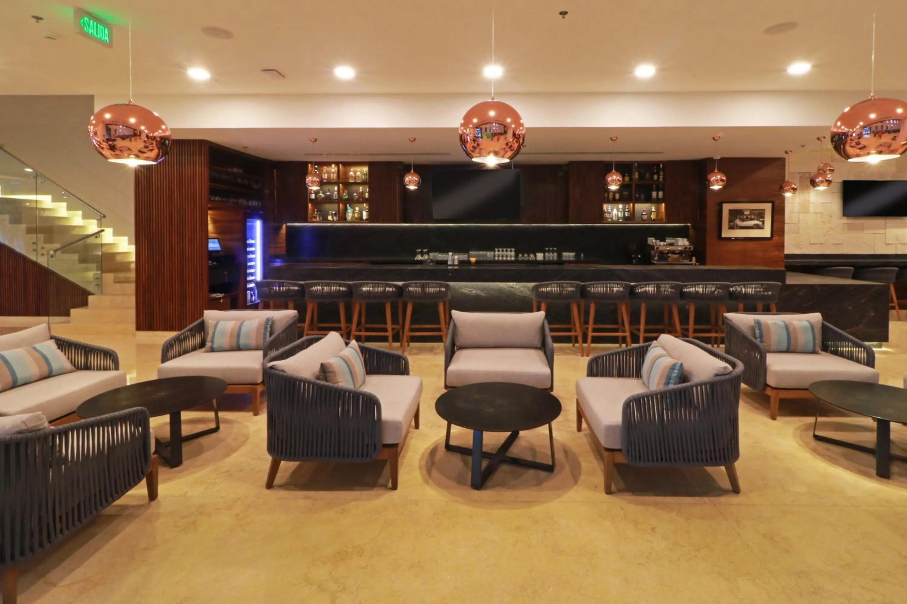 Lounge or bar in Holiday Inn & Suites - Puerto Vallarta Marina & Golf by IHG