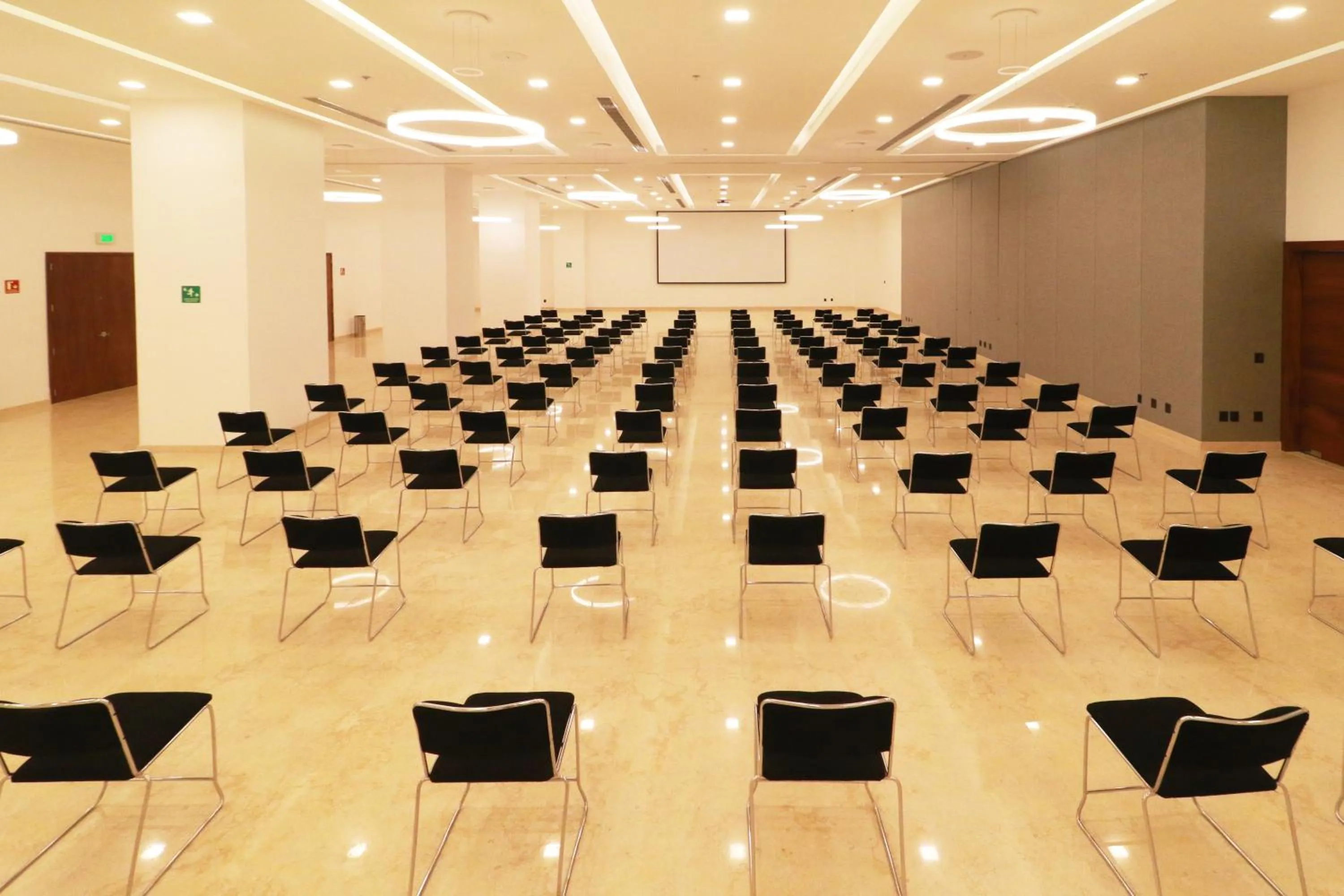 Meeting/conference room in Holiday Inn & Suites - Puerto Vallarta Marina & Golf by IHG