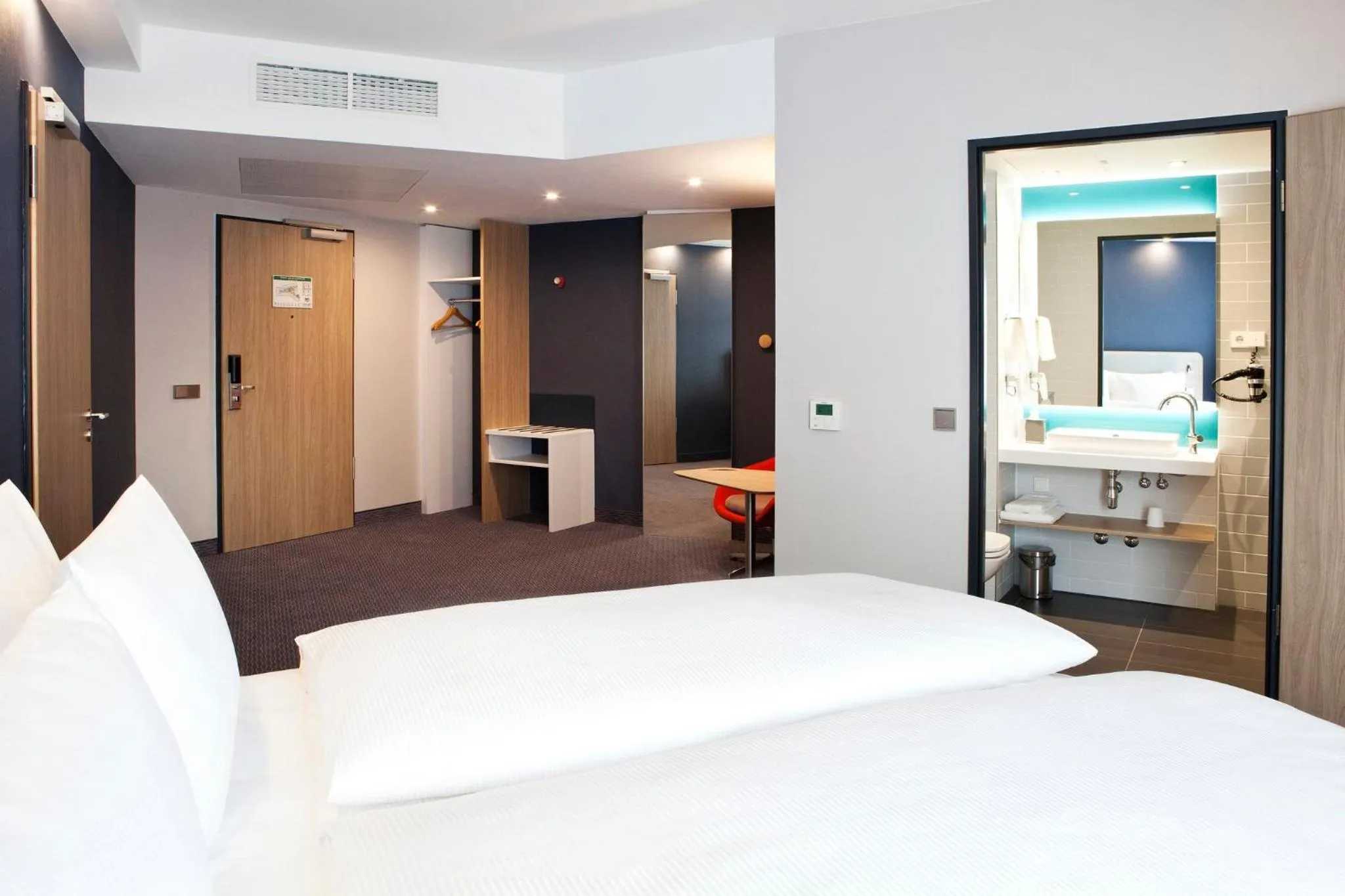 Photo of the whole room, Bed in Holiday Inn Express - Göppingen by IHG