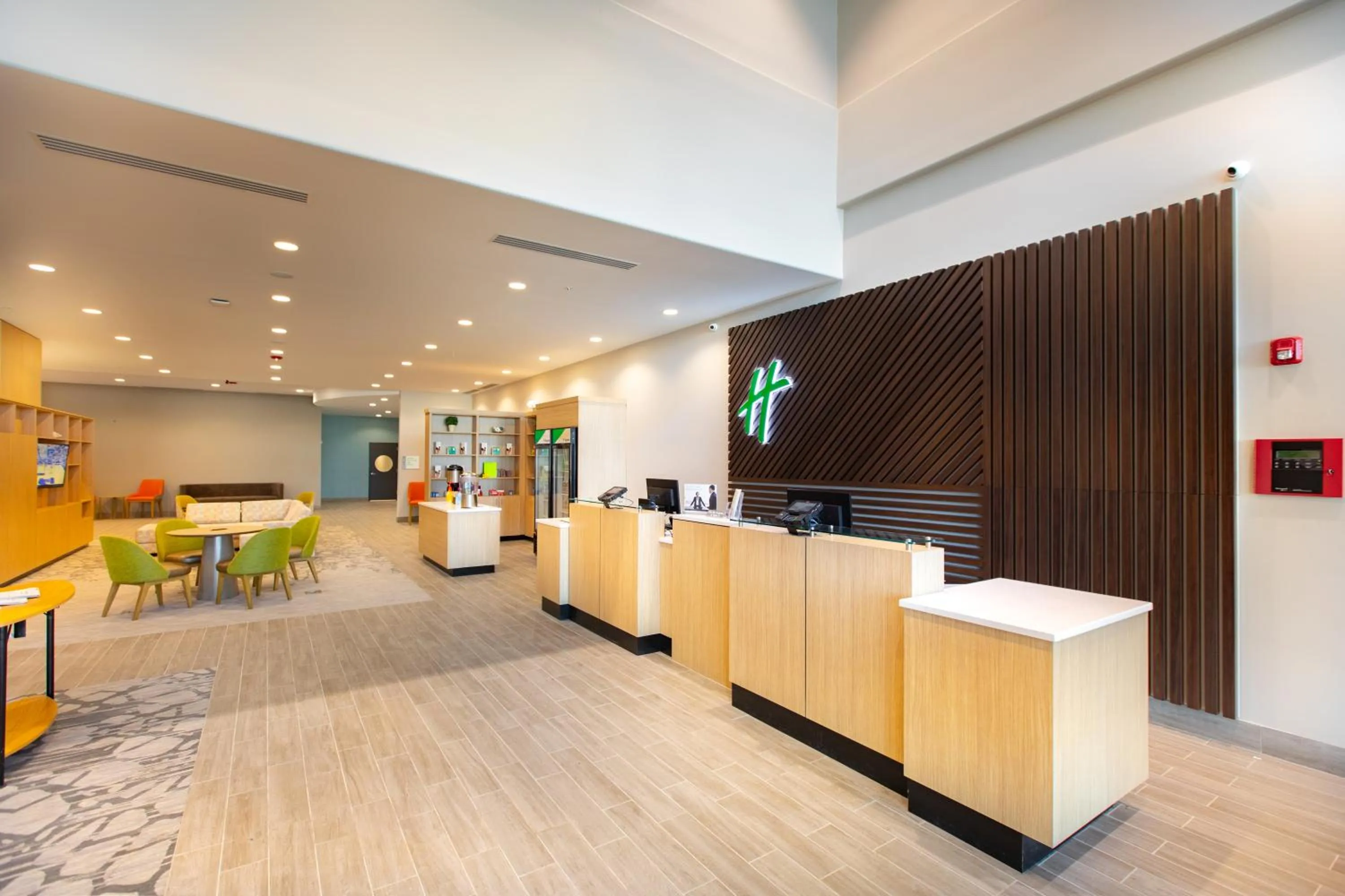 Lobby or reception in Holiday Inn - Kansas City - Northeast by IHG