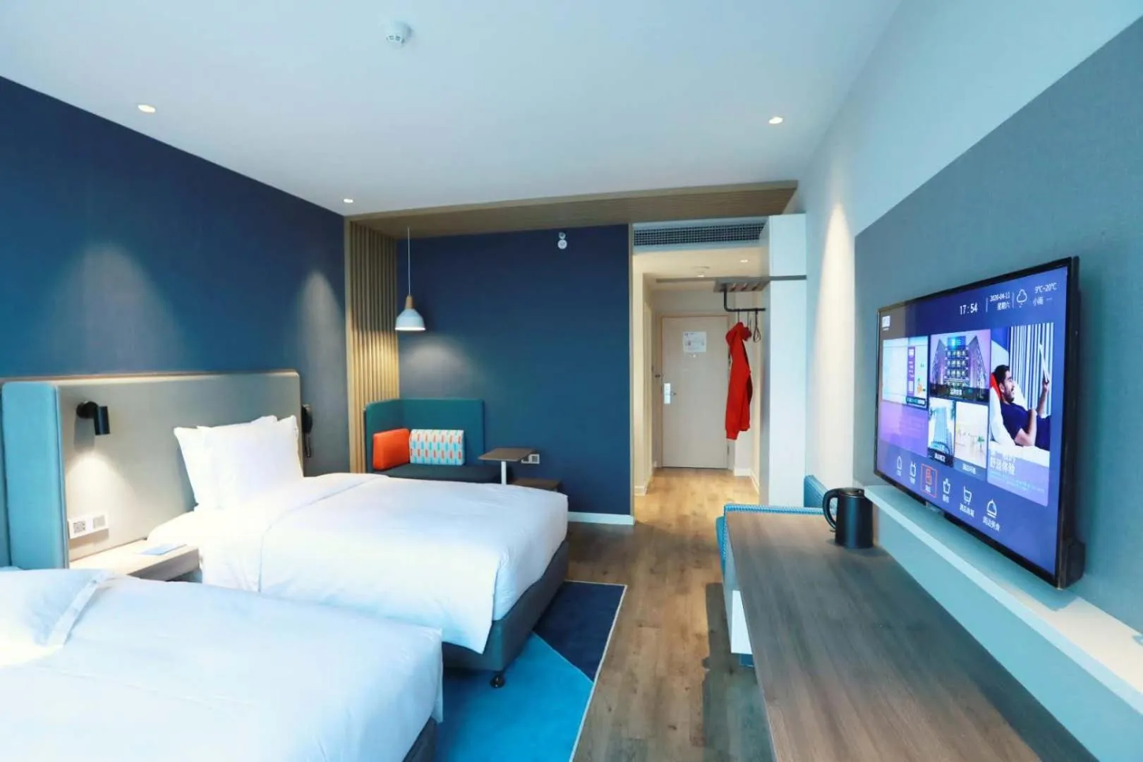 Bed in Holiday Inn Express Pengzhou Downtown by IHG